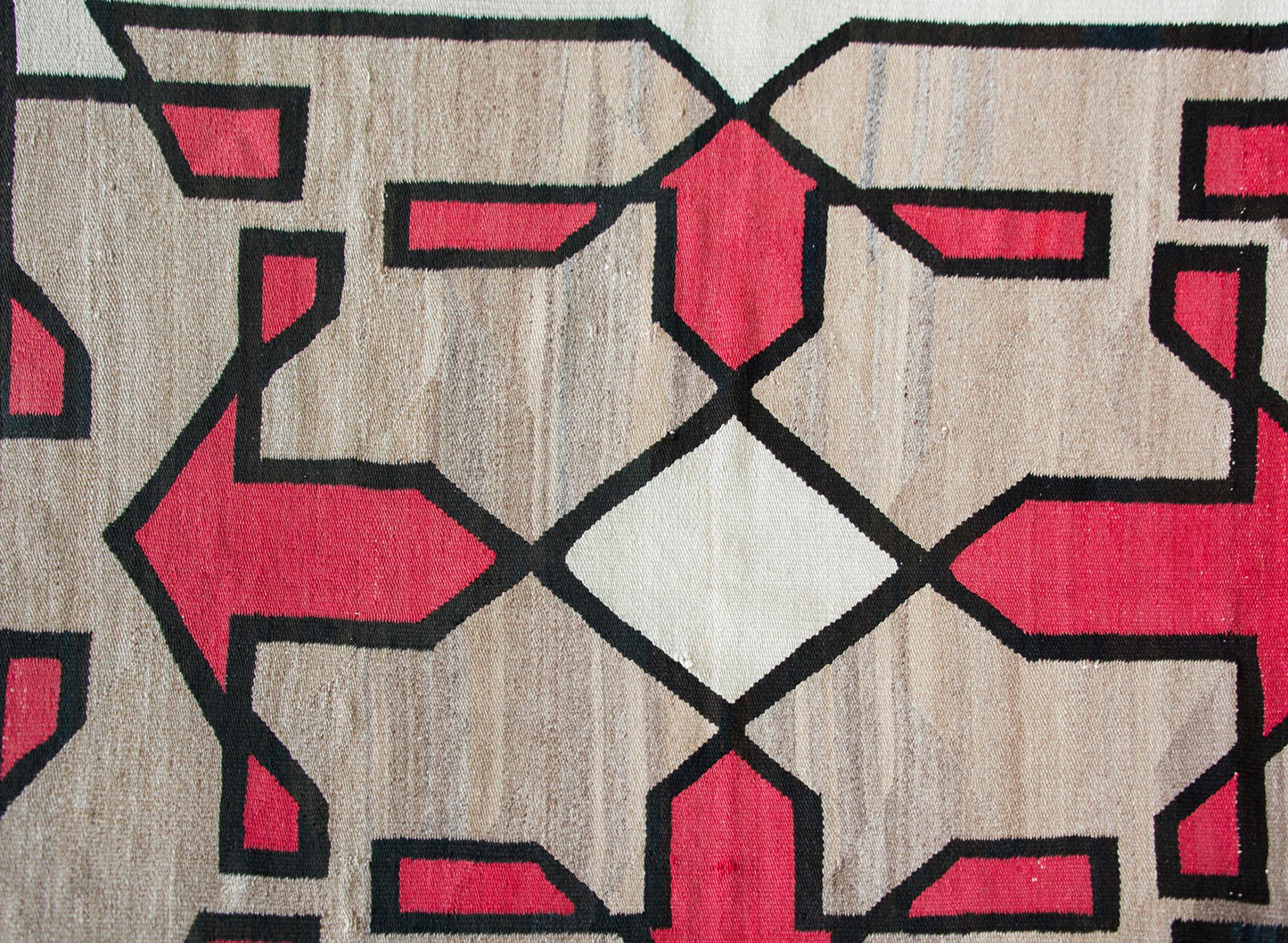 Fantastic Early 20th Century Navajo Rug For Sale