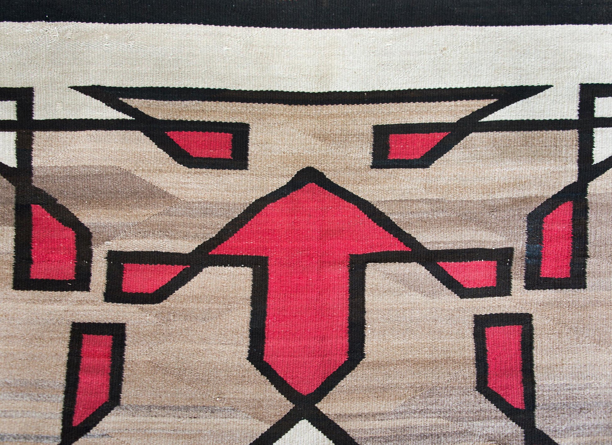 Fantastic Early 20th Century Navajo Rug For Sale