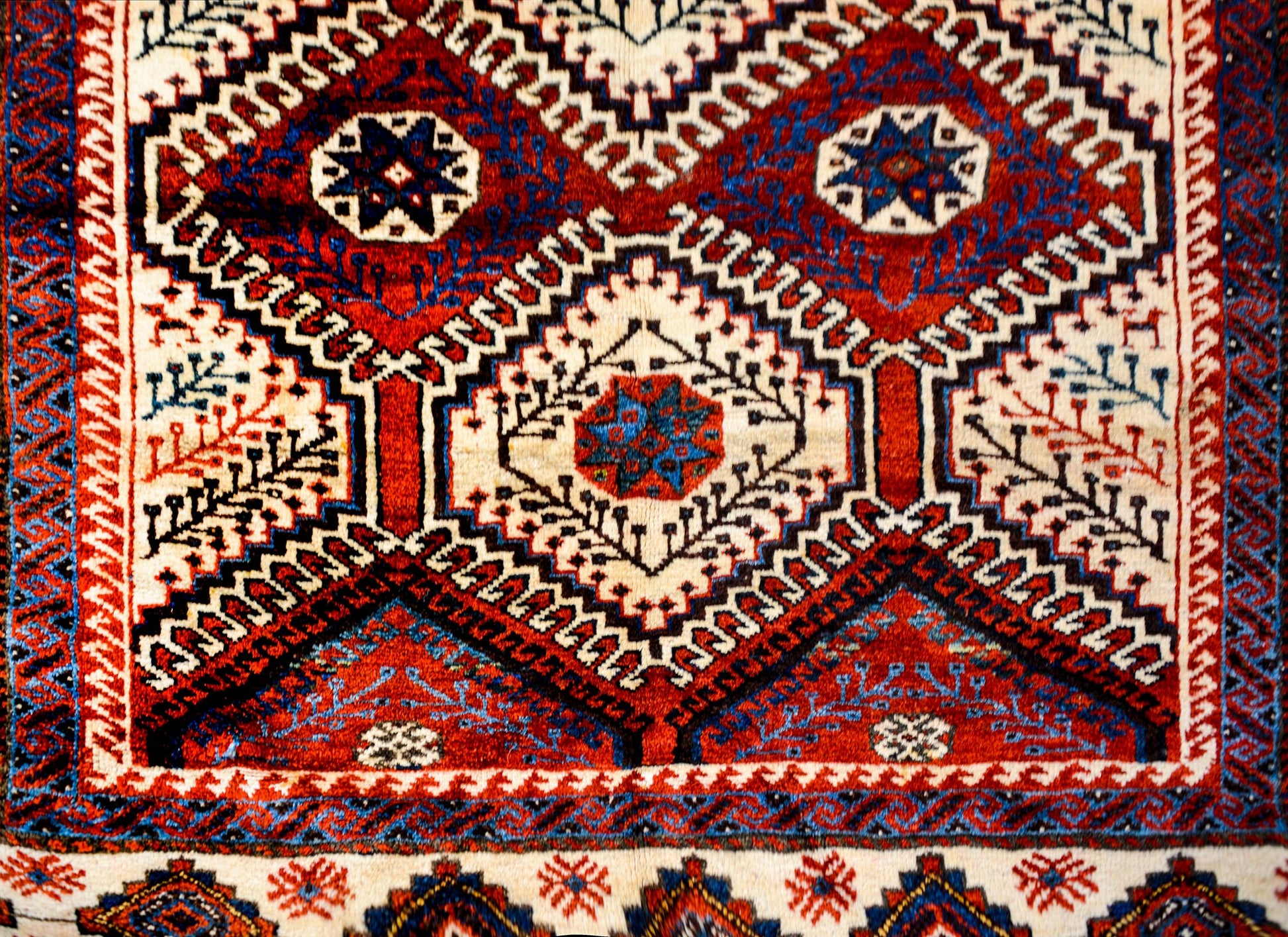 Wonderful Vintage Lori Rug For Sale