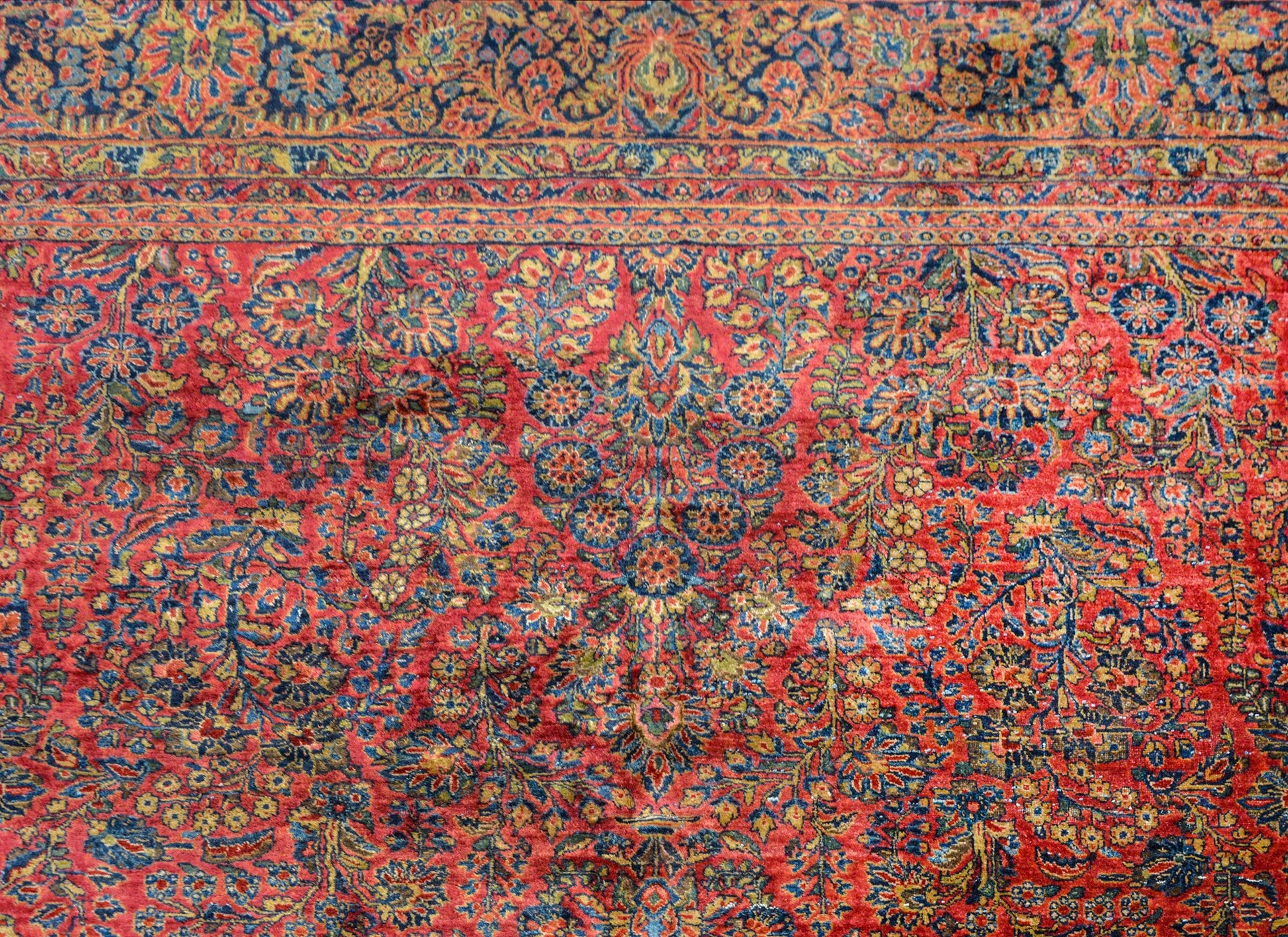 Extraordinary Early 20th Century Sarouk Rug For Sale