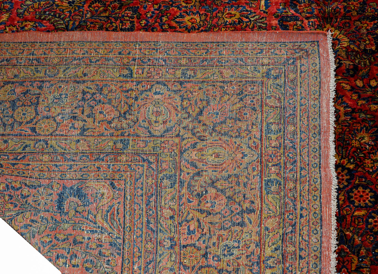 Extraordinary Early 20th Century Sarouk Rug For Sale