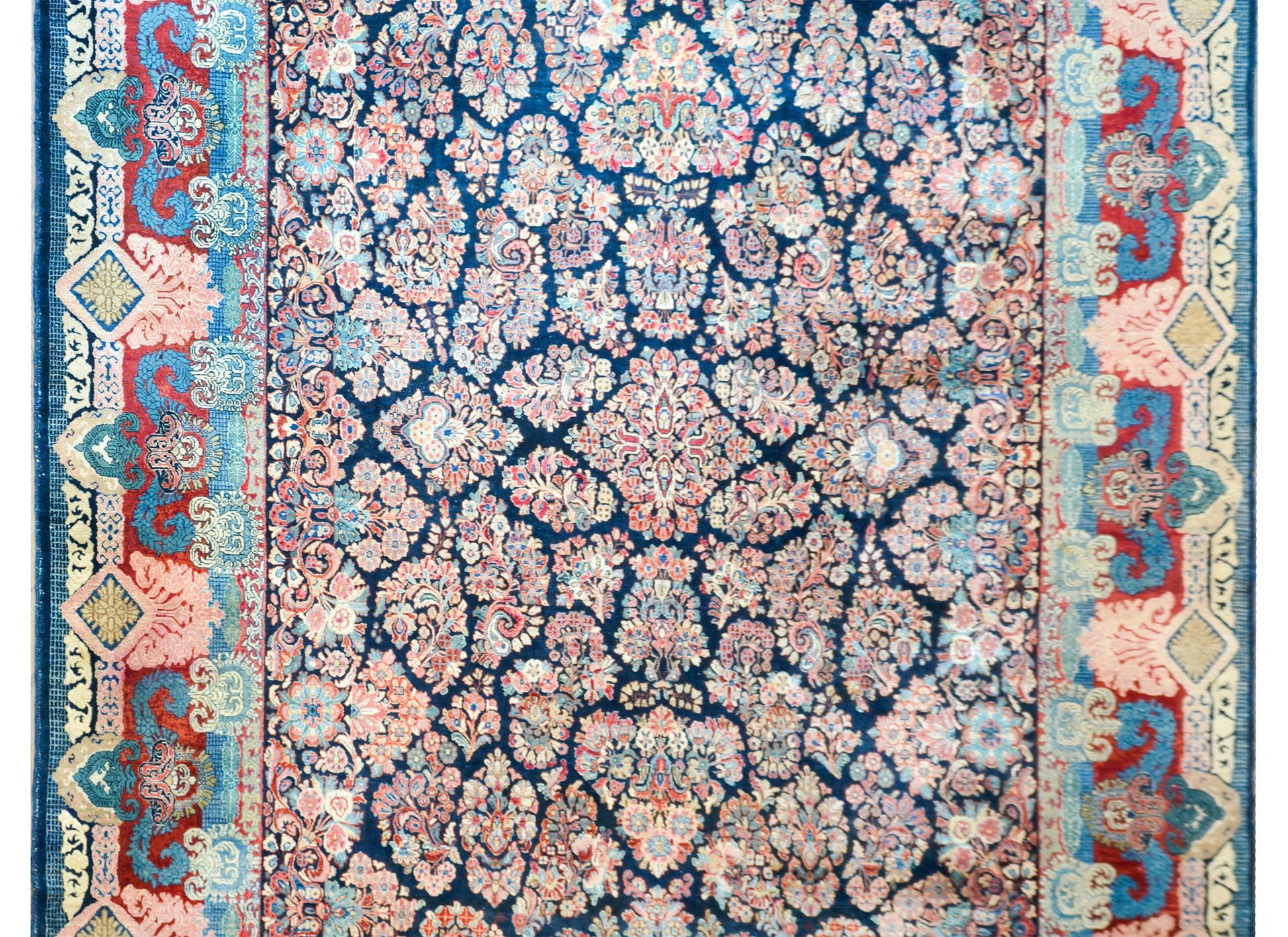 Early 20th Century Persian Sarouk Rug For Sale