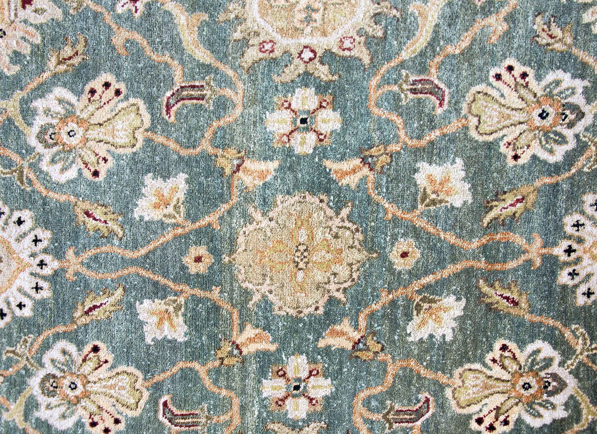 Late 20th Century Indian Tabriz-Style Rug For Sale