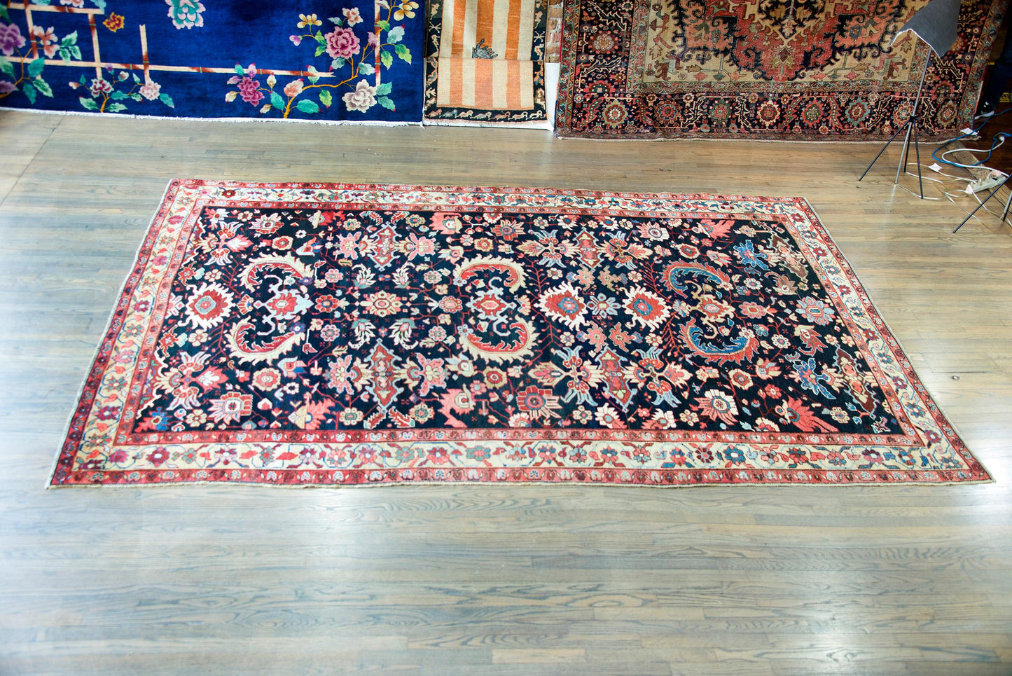 Early 20th Century Persian Heriz Rug For Sale