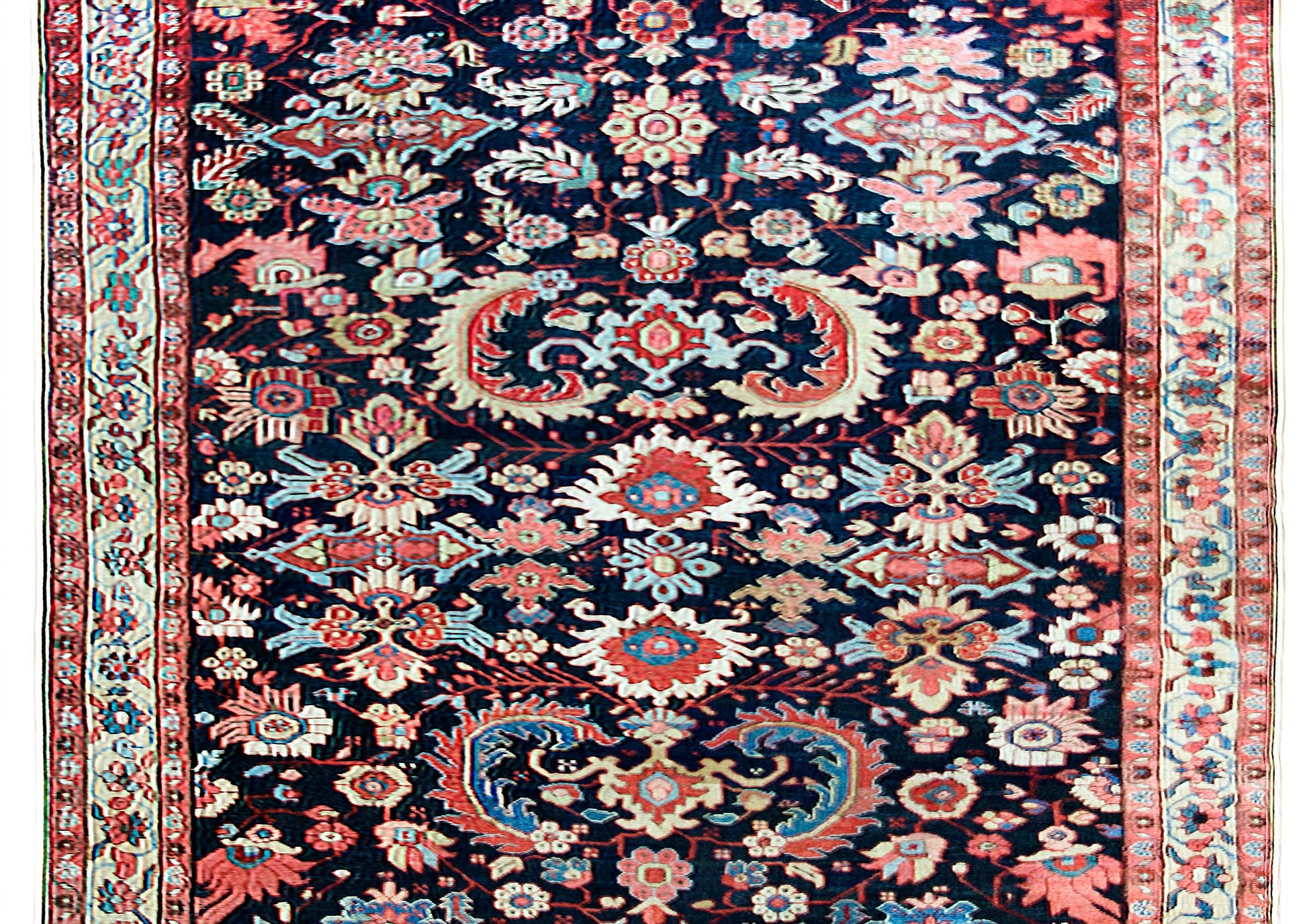 Early 20th Century Persian Heriz Rug For Sale