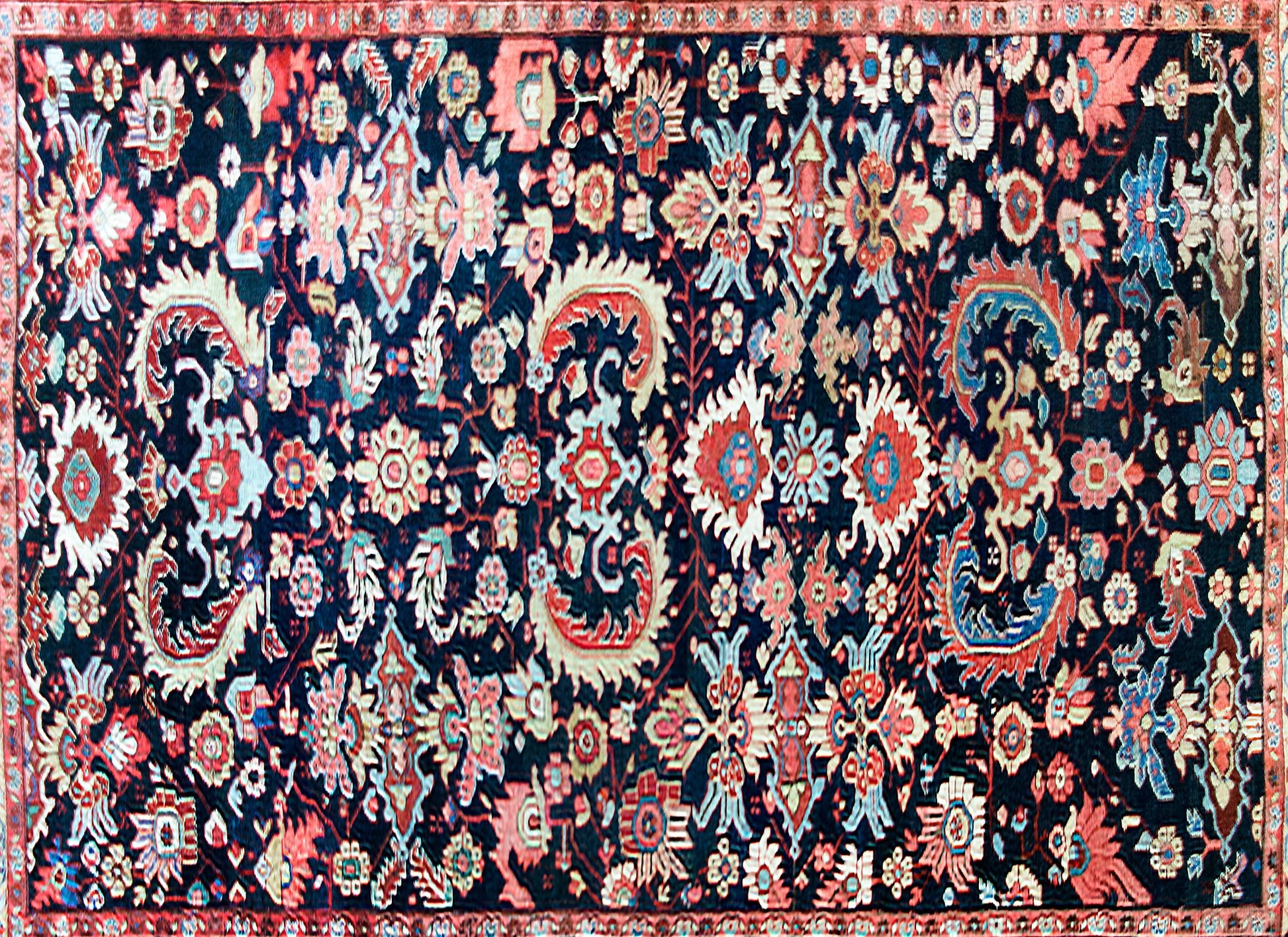 Early 20th Century Persian Heriz Rug For Sale