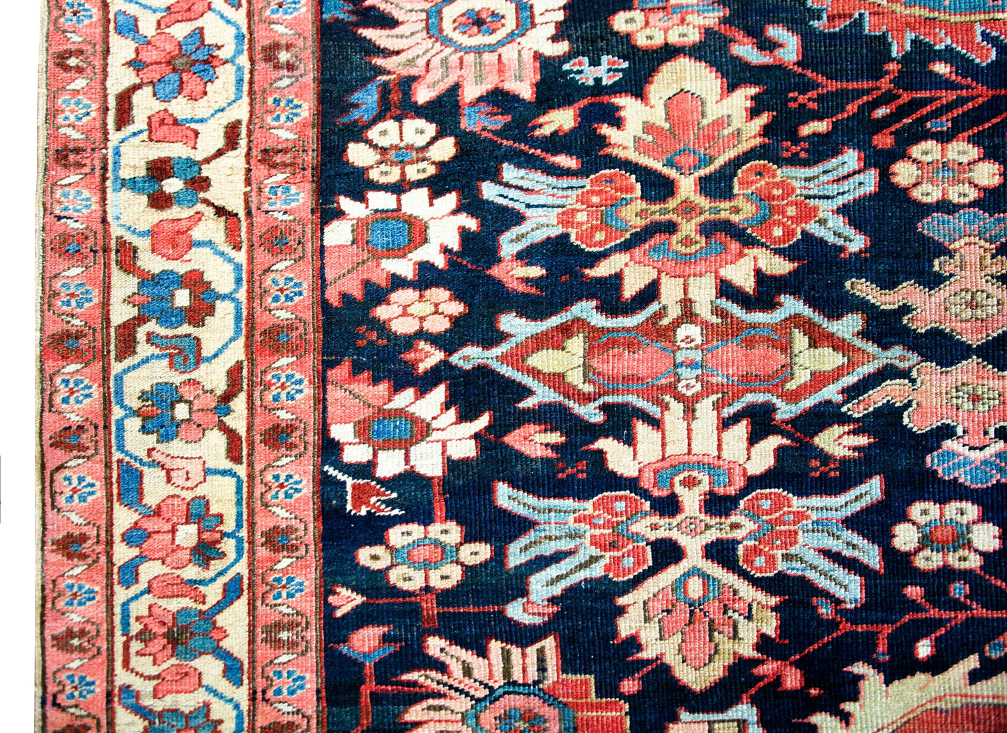 Early 20th Century Persian Heriz Rug For Sale