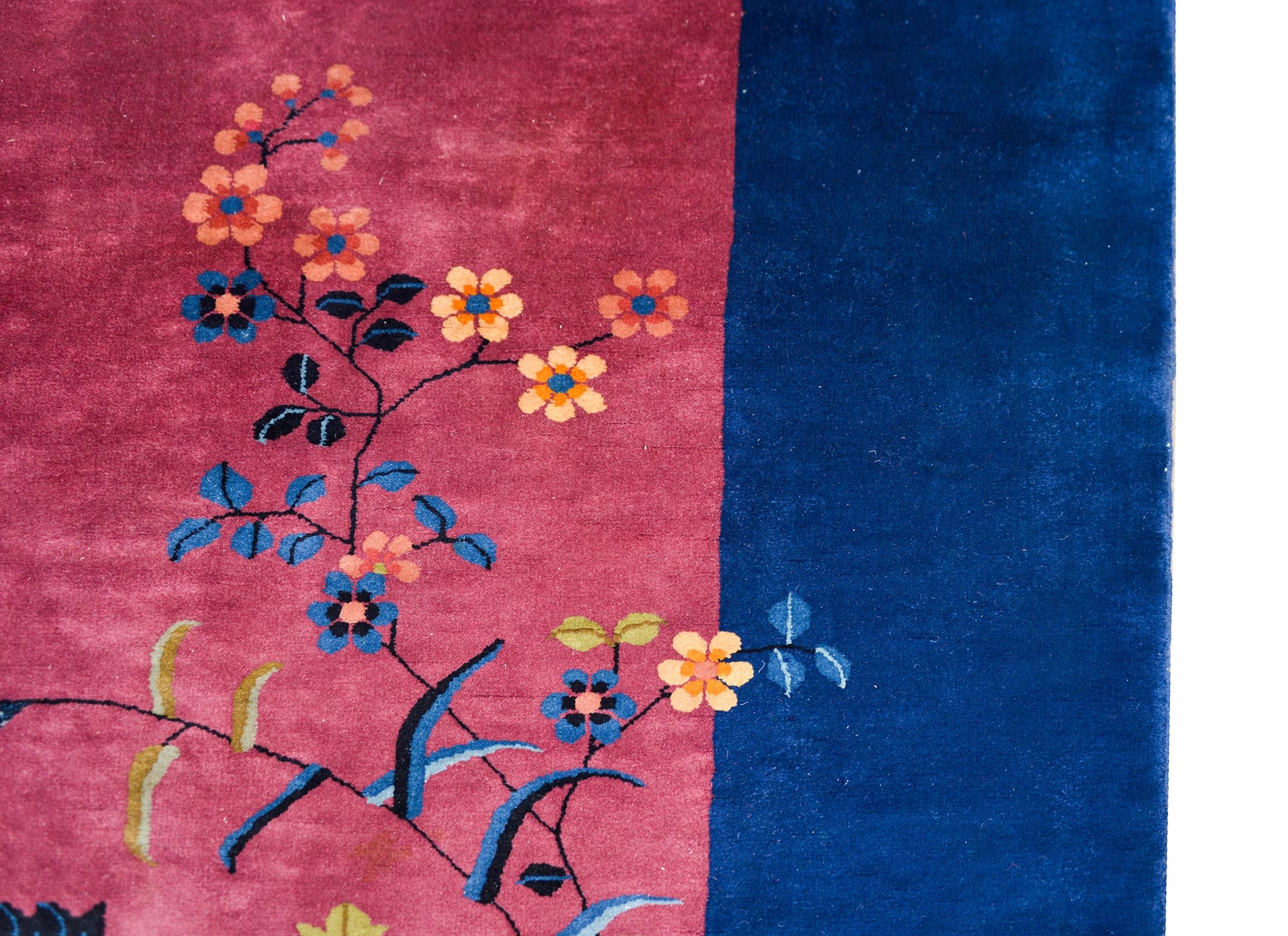Early 20th Century Chinese Art Deco Rug For Sale