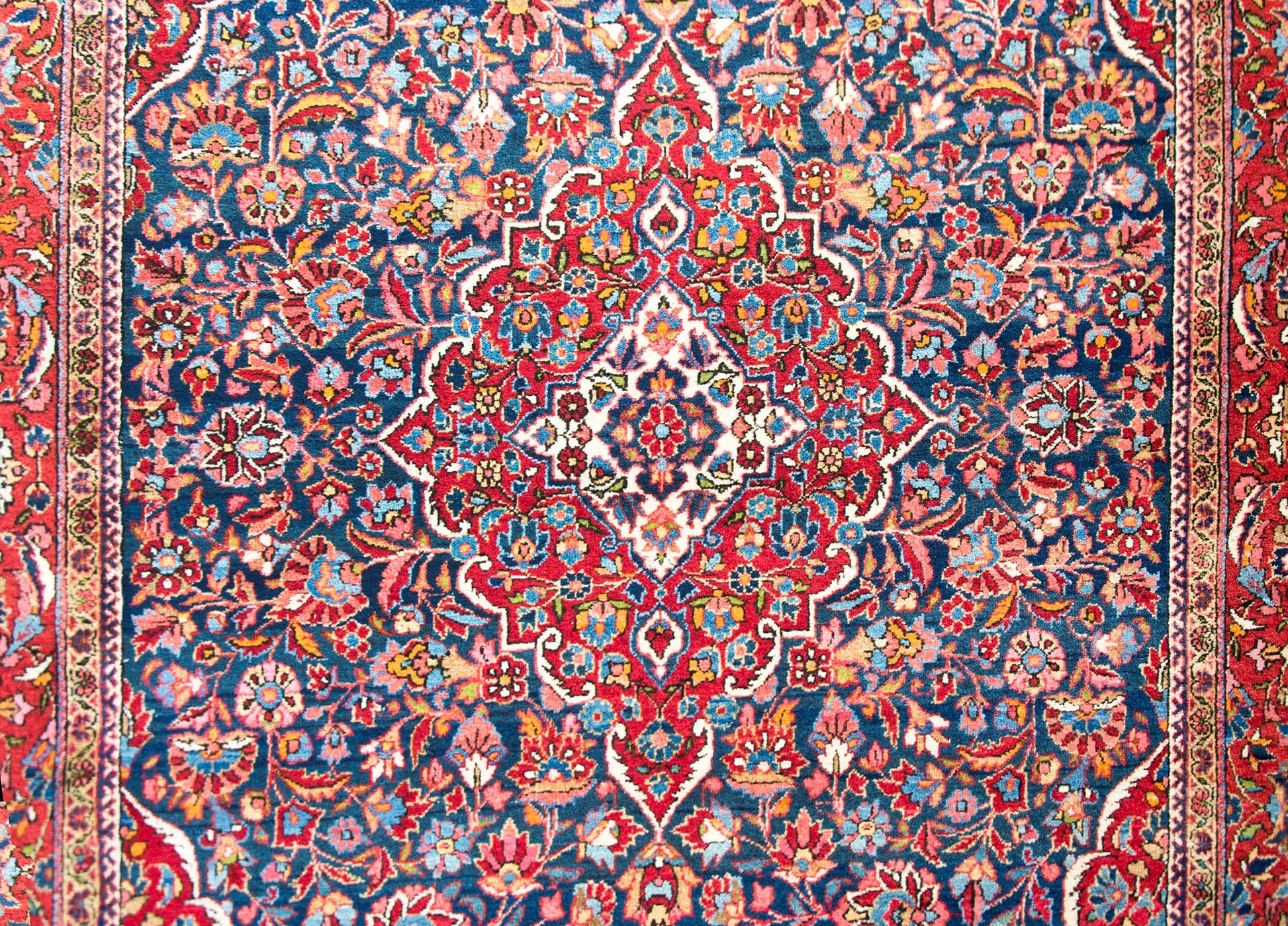Early 20th Century Persian Kashan Rug For Sale