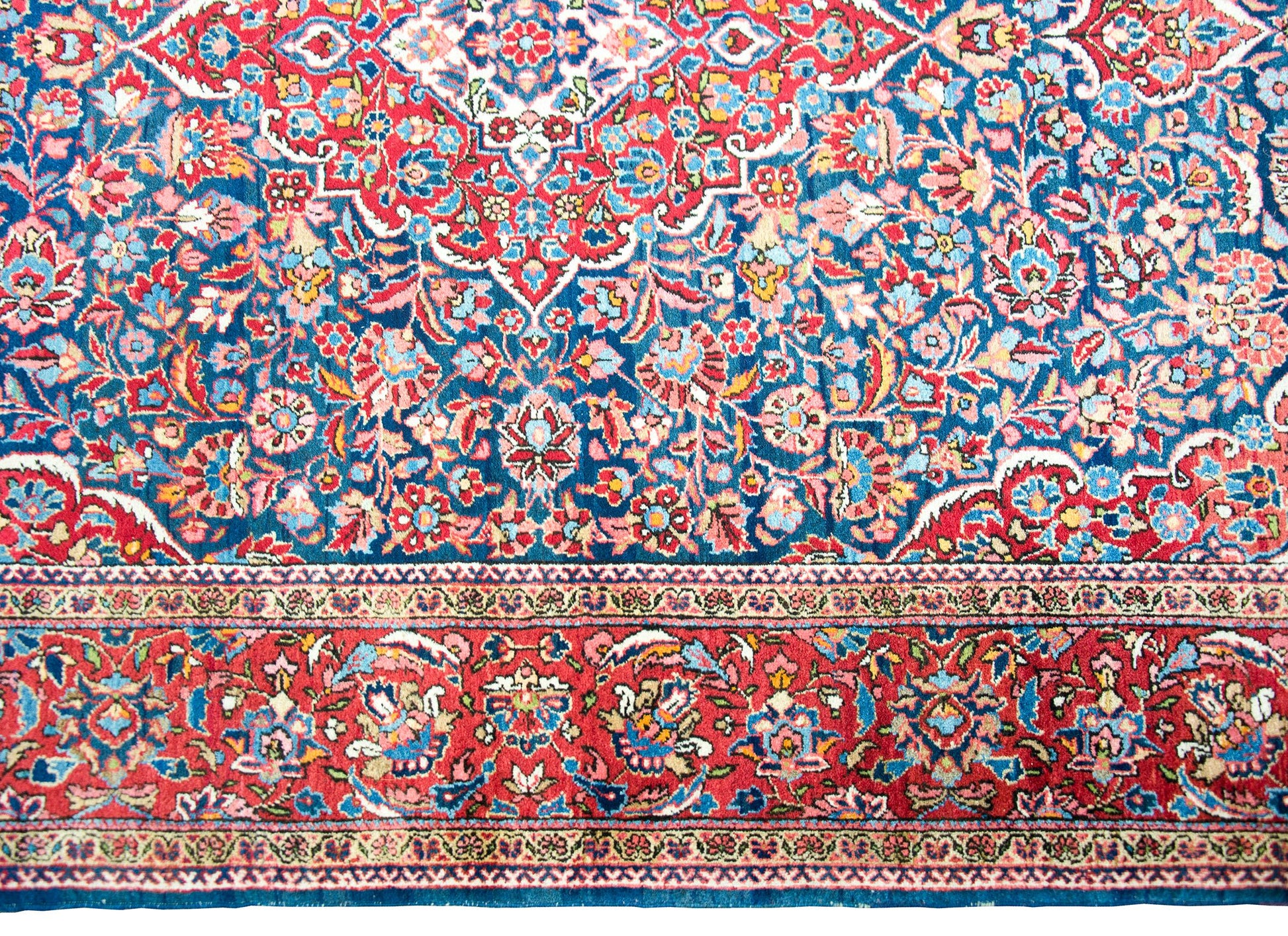 Early 20th Century Persian Kashan Rug For Sale