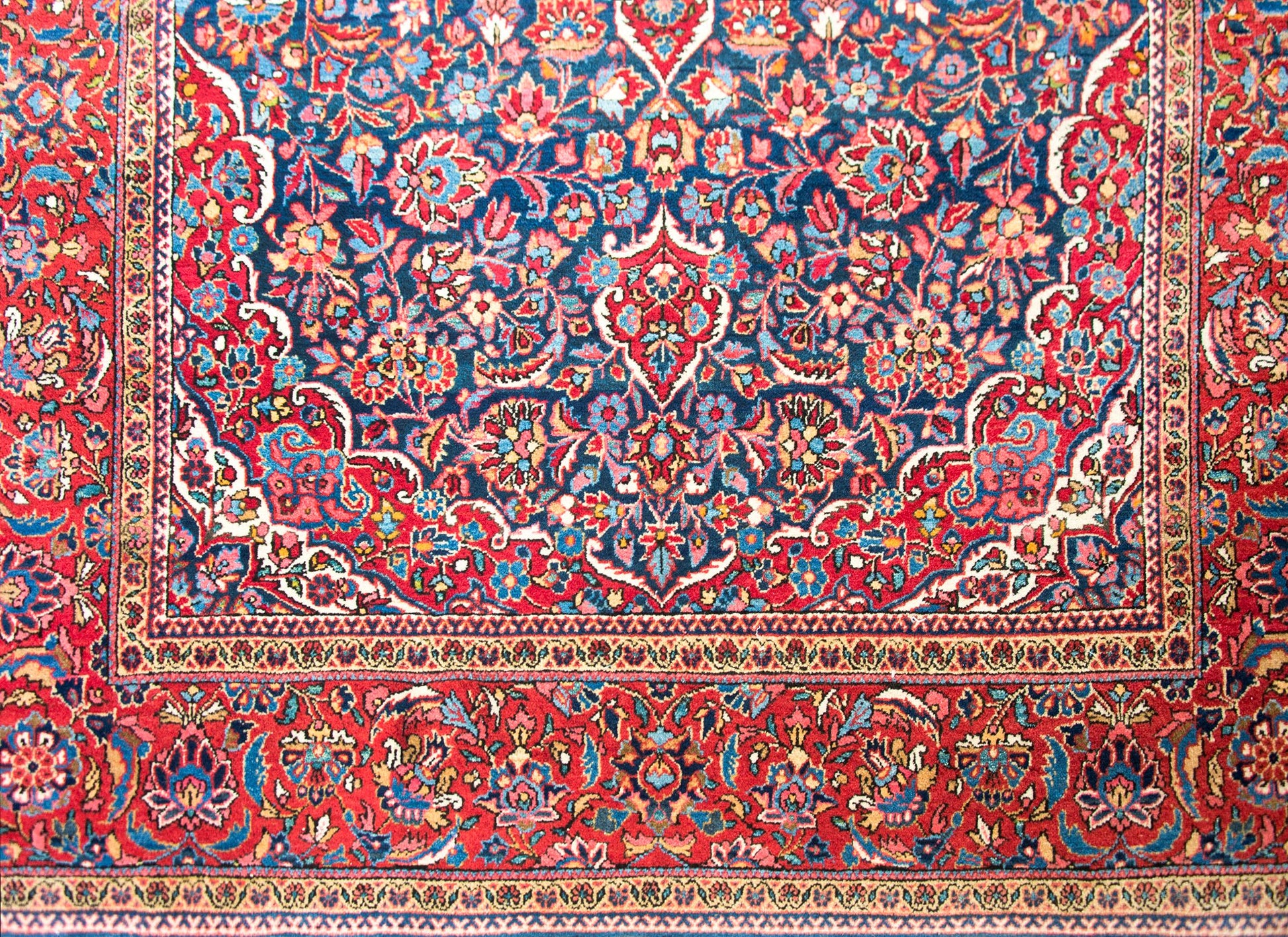 Early 20th Century Persian Kashan Rug For Sale