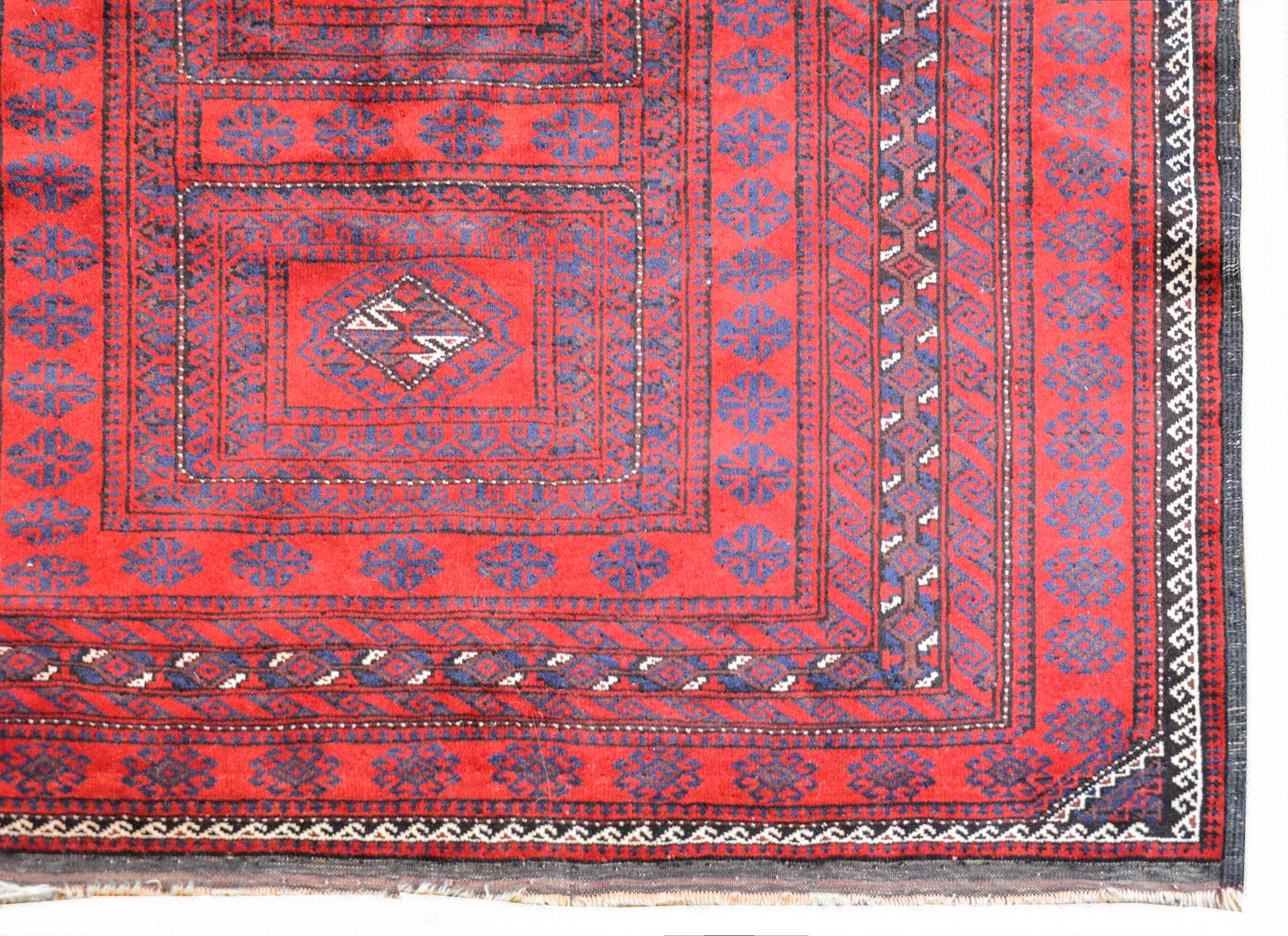 Beautiful Vintage Turkmen Rug For Sale