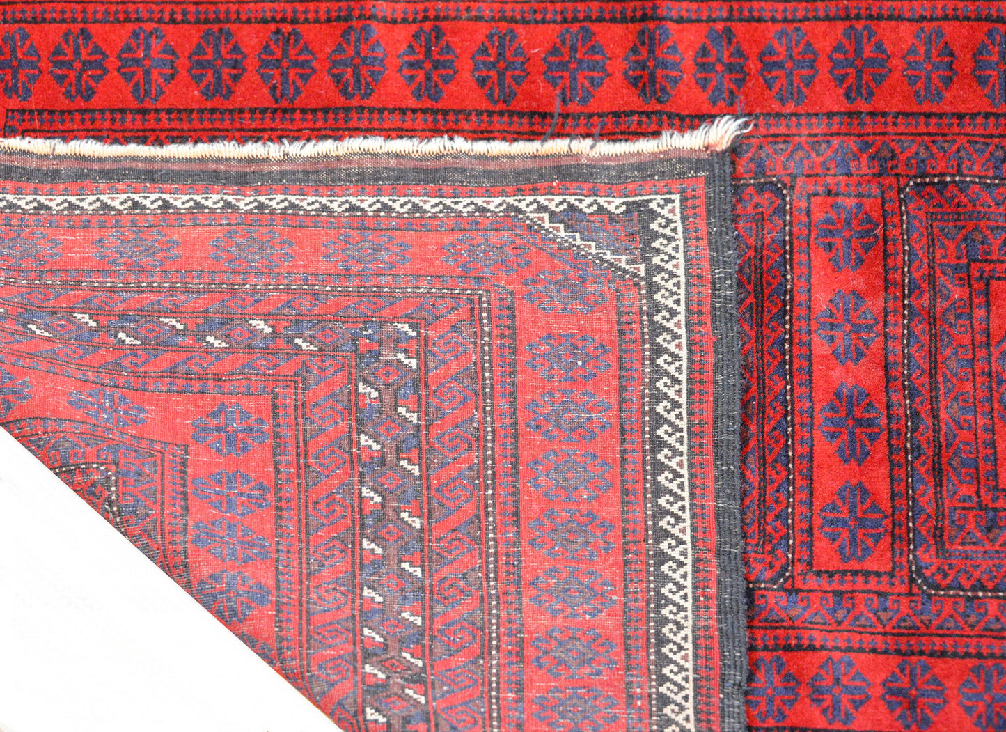 Beautiful Vintage Turkmen Rug For Sale