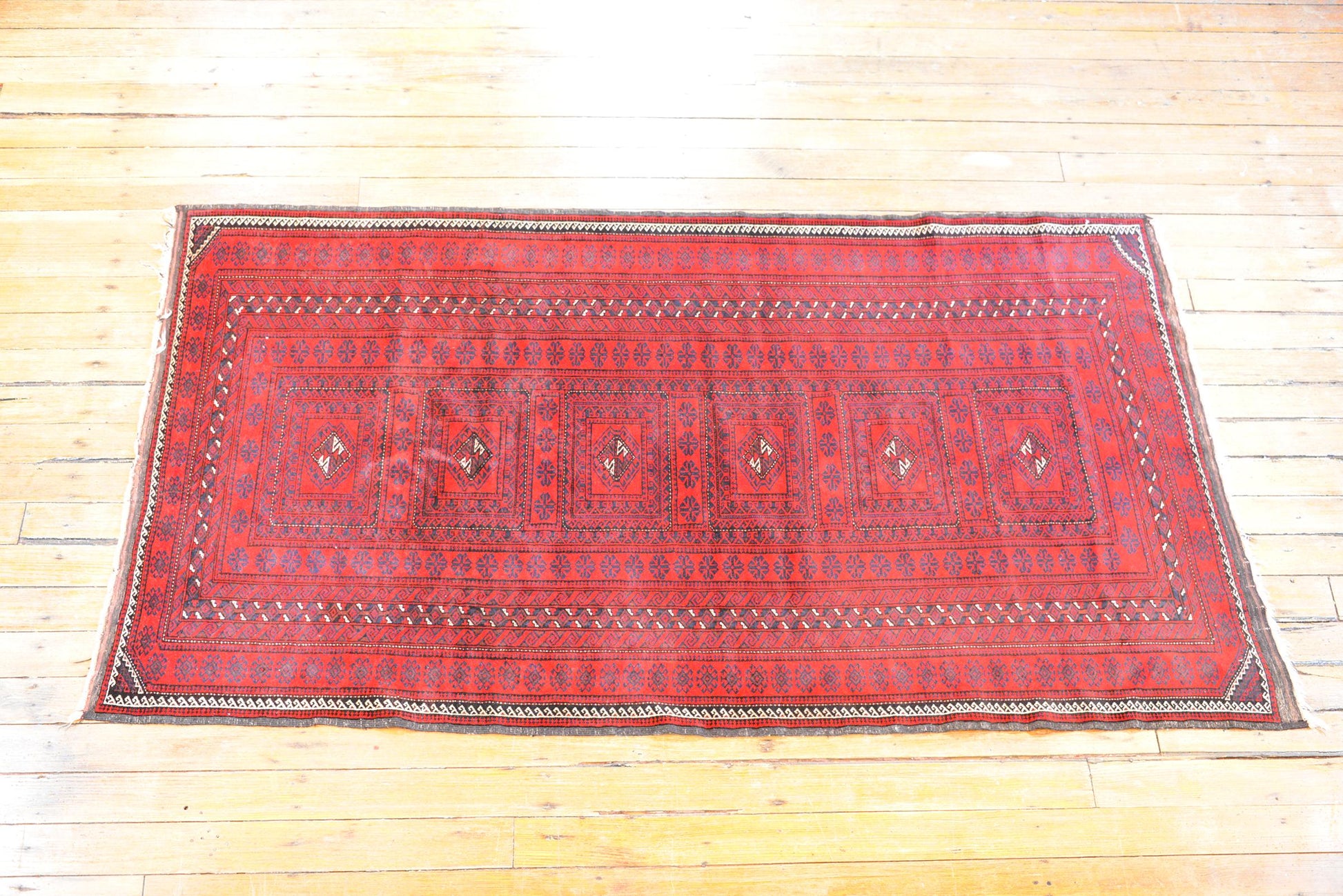 Beautiful Vintage Turkmen Rug For Sale