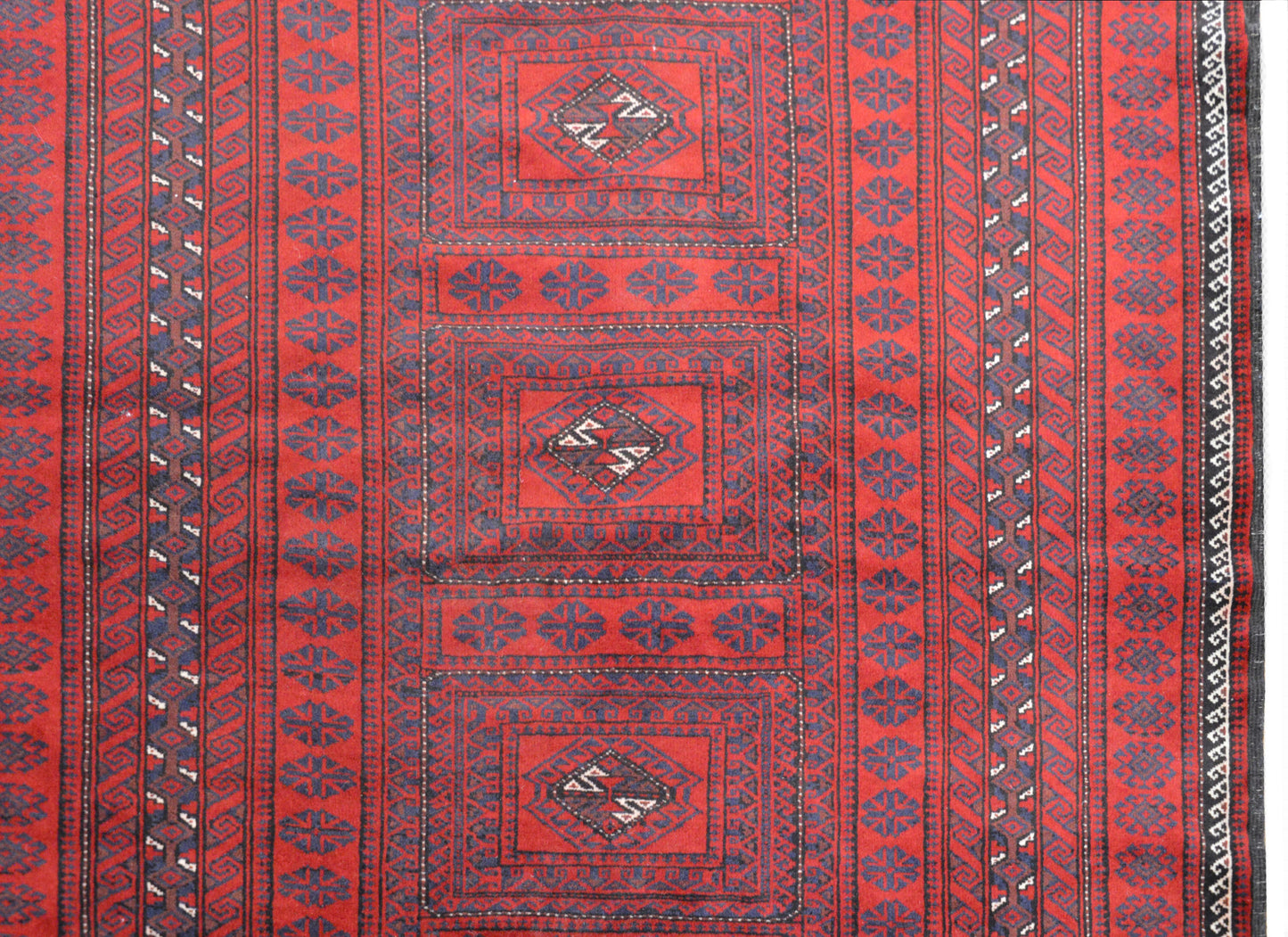 Beautiful Vintage Turkmen Rug For Sale