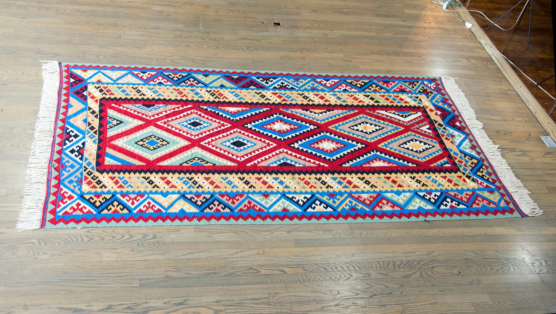 Vintage Persian Shiraz Kilim Rug For Sale