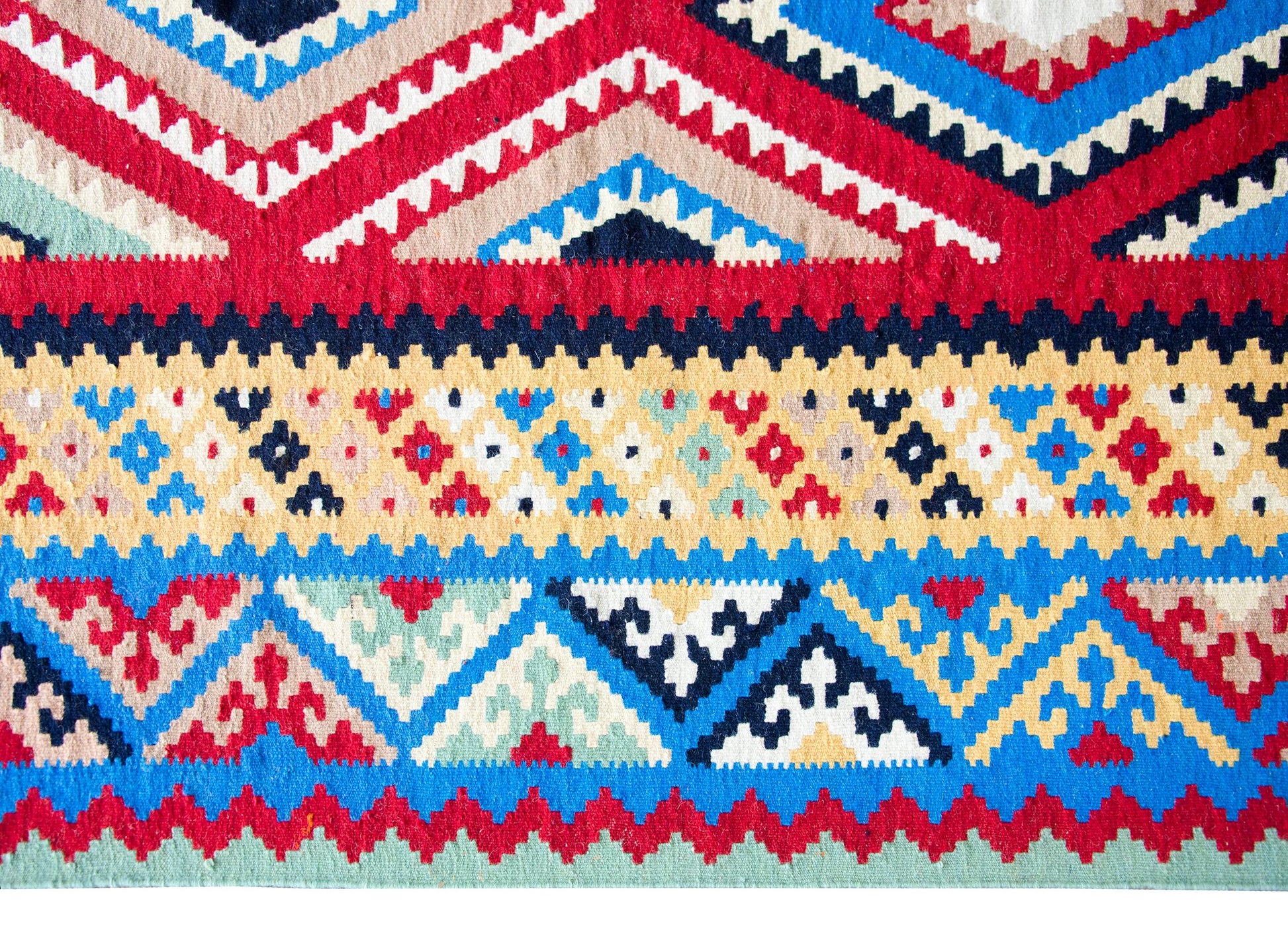 Vintage Persian Shiraz Kilim Rug For Sale