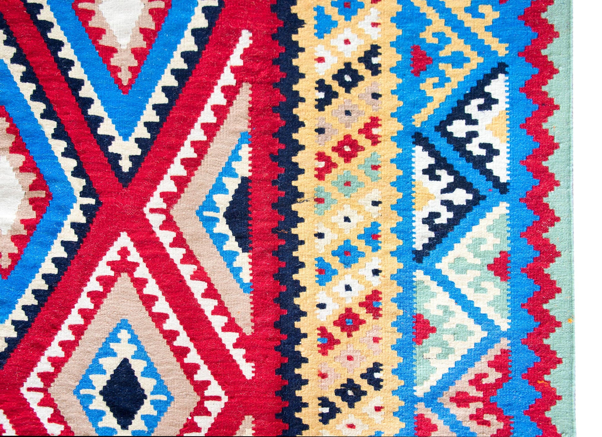Vintage Persian Shiraz Kilim Rug For Sale