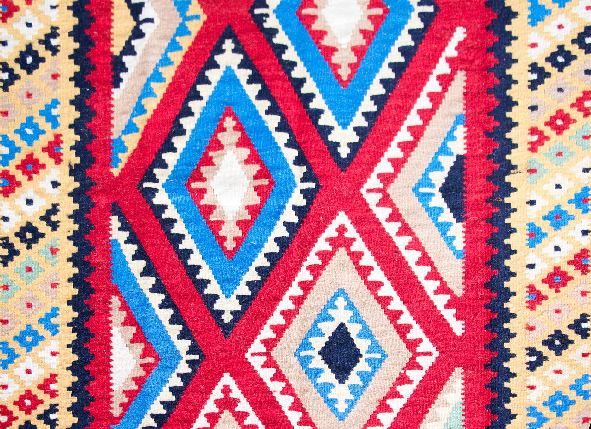 Vintage Persian Shiraz Kilim Rug For Sale