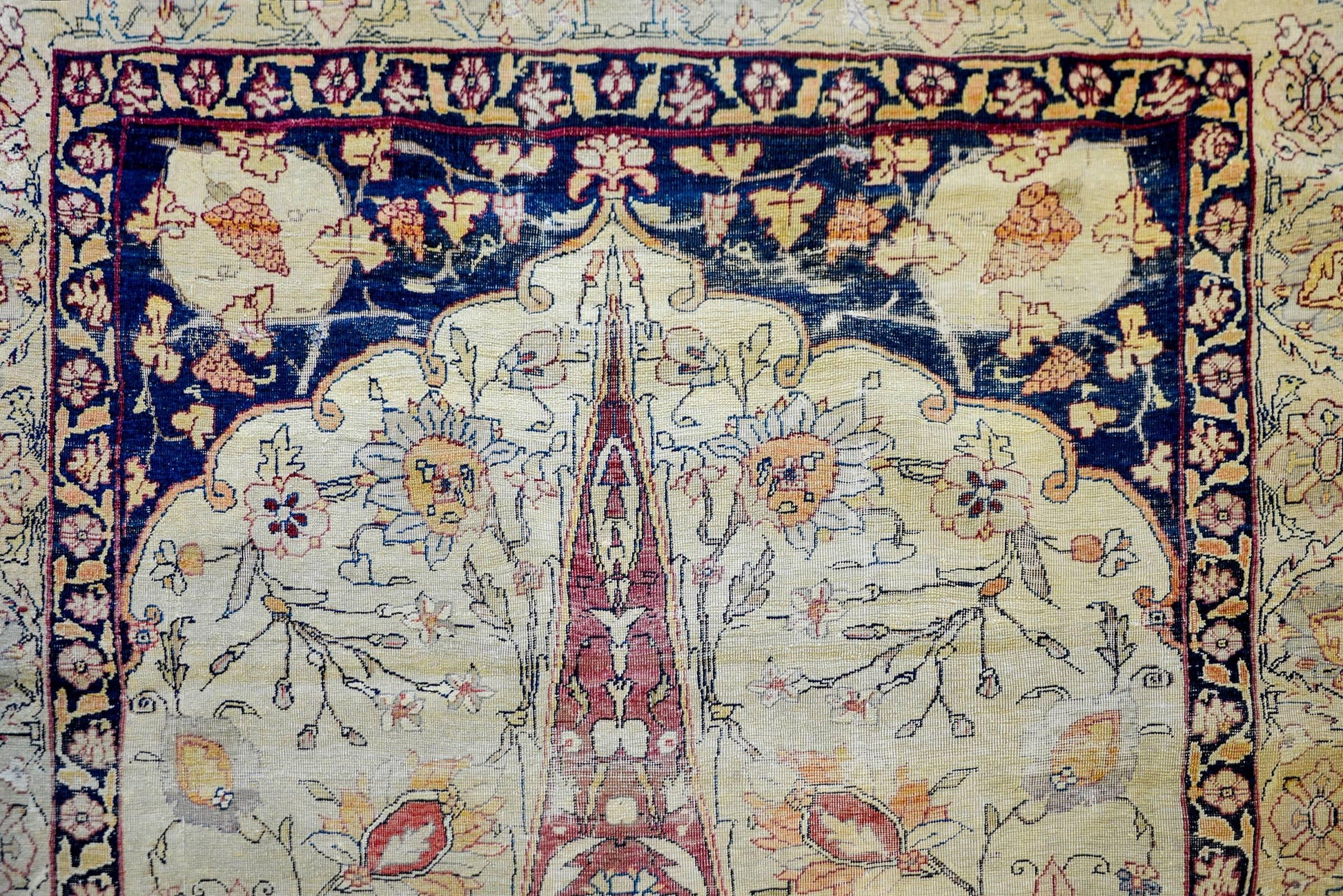 Exceptional Late 19th Century Lavar Kirman Rug For Sale