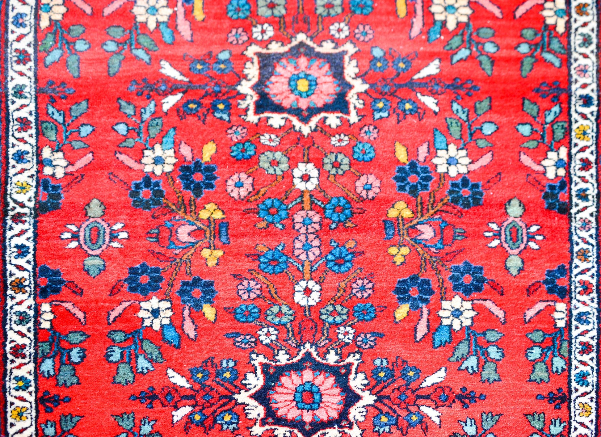 Early 20th Century Dargazin Rug For Sale