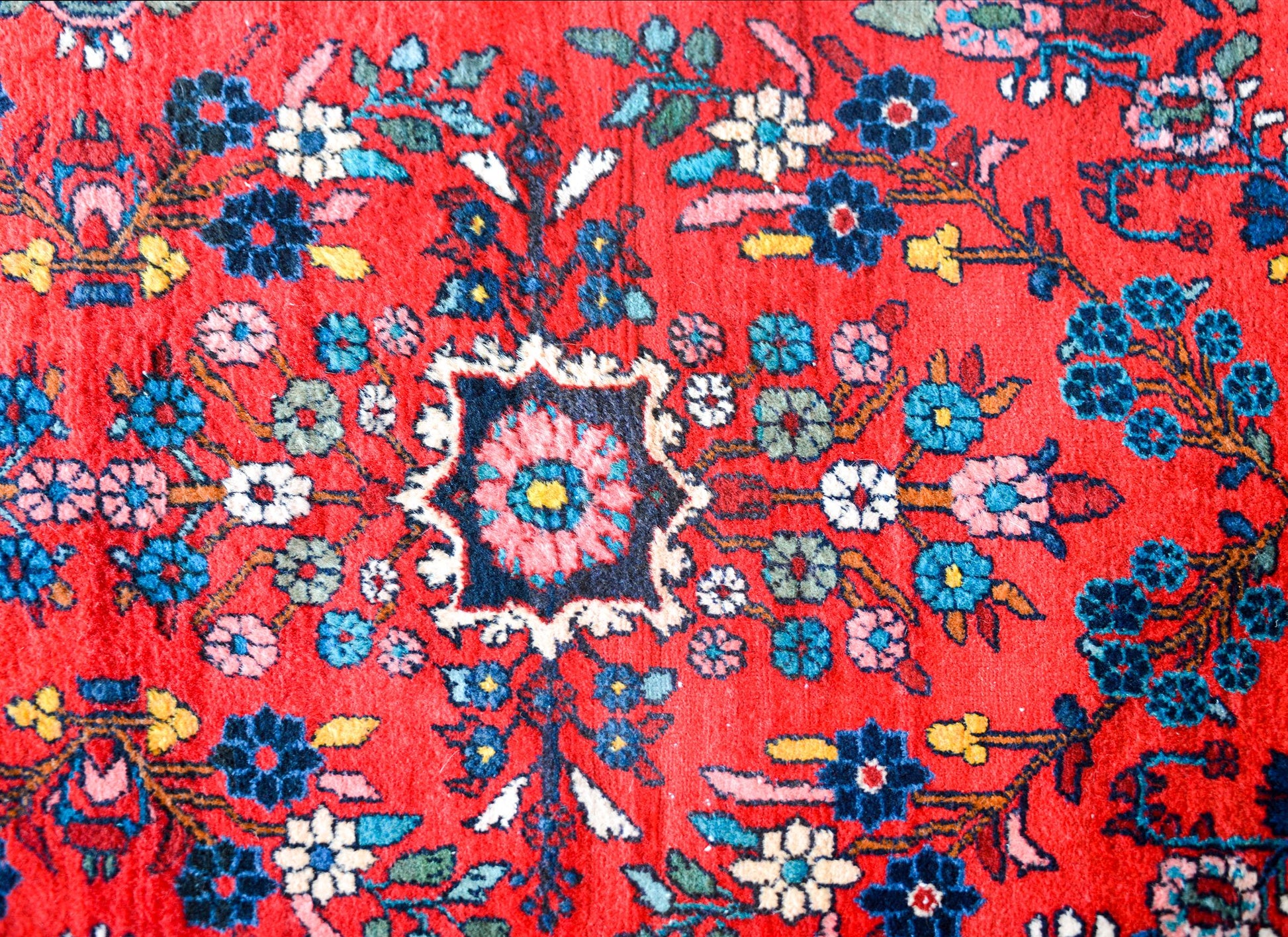 Early 20th Century Dargazin Rug For Sale