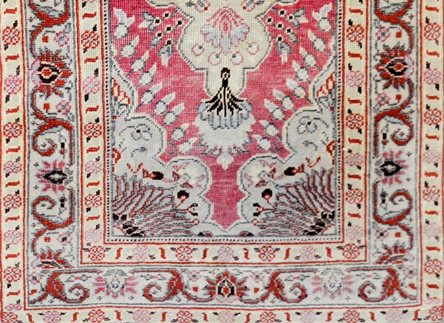 Beautiful Early 20th Century Tabriz Rug For Sale