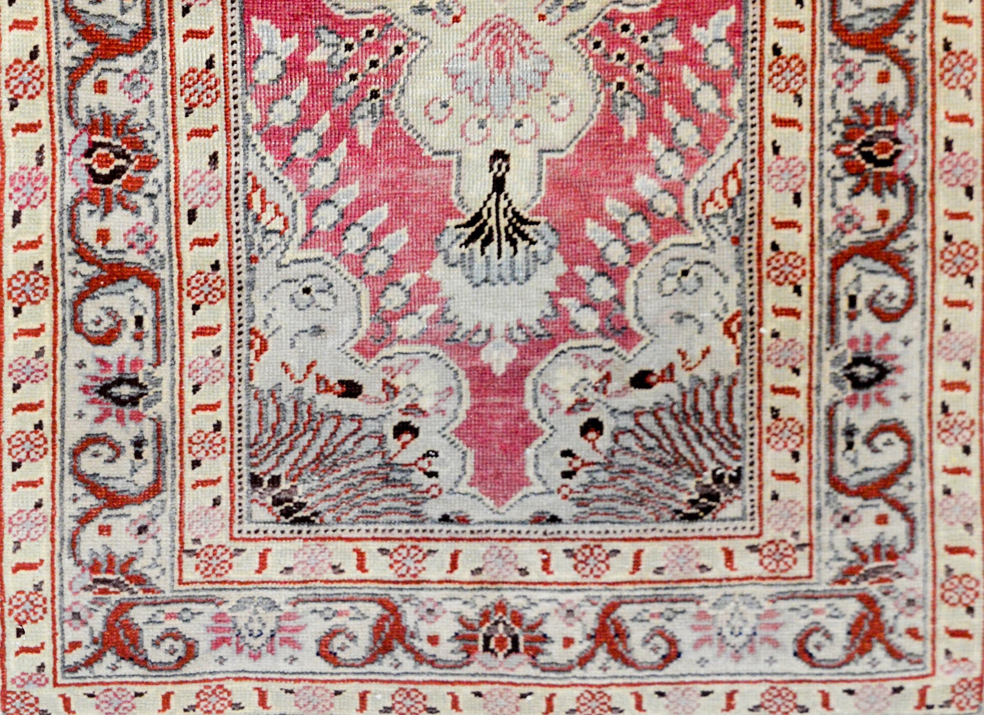 Beautiful Early 20th Century Tabriz Rug For Sale