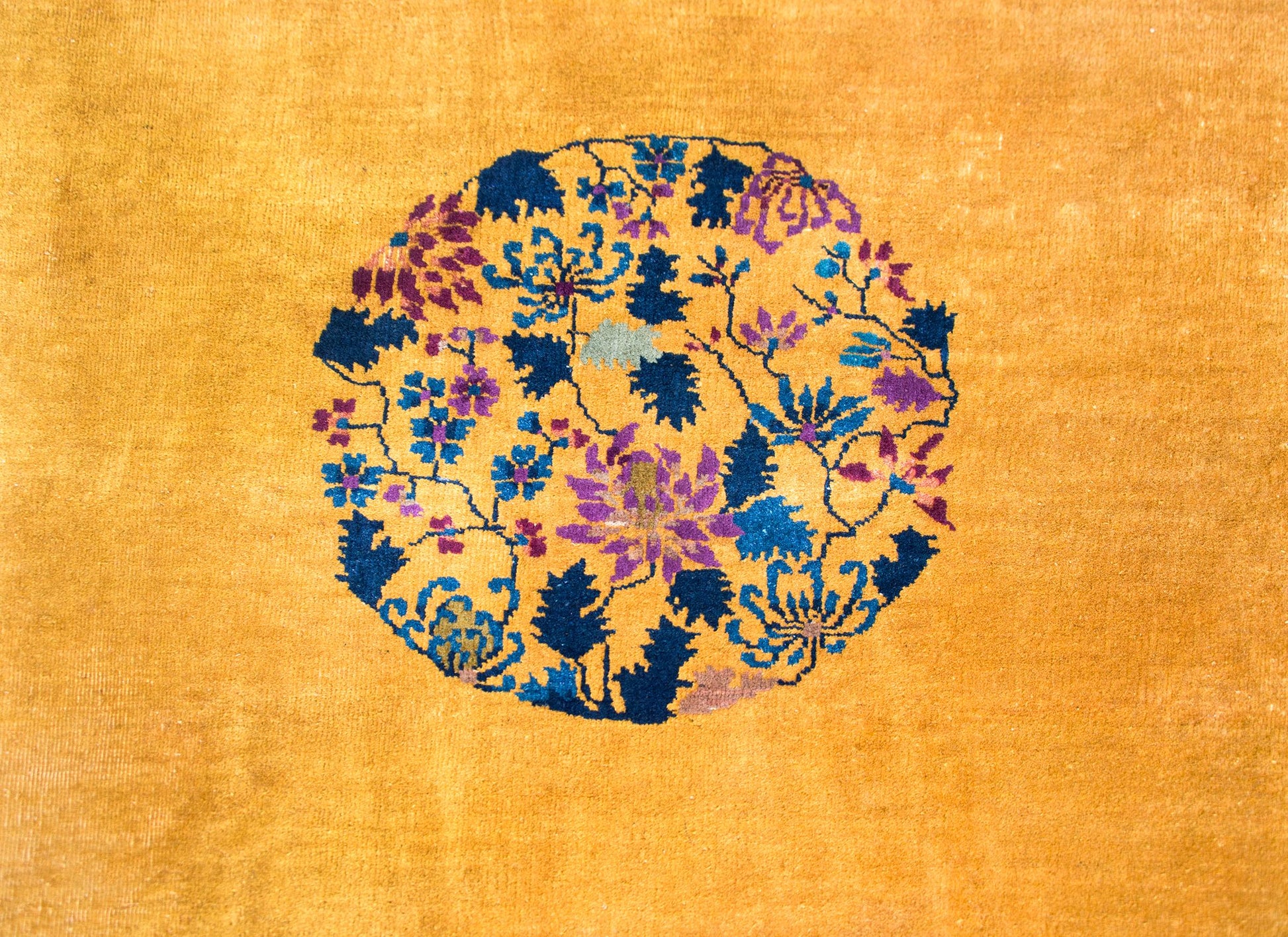 Early 20th Century Chinese Art Deco Rug For Sale