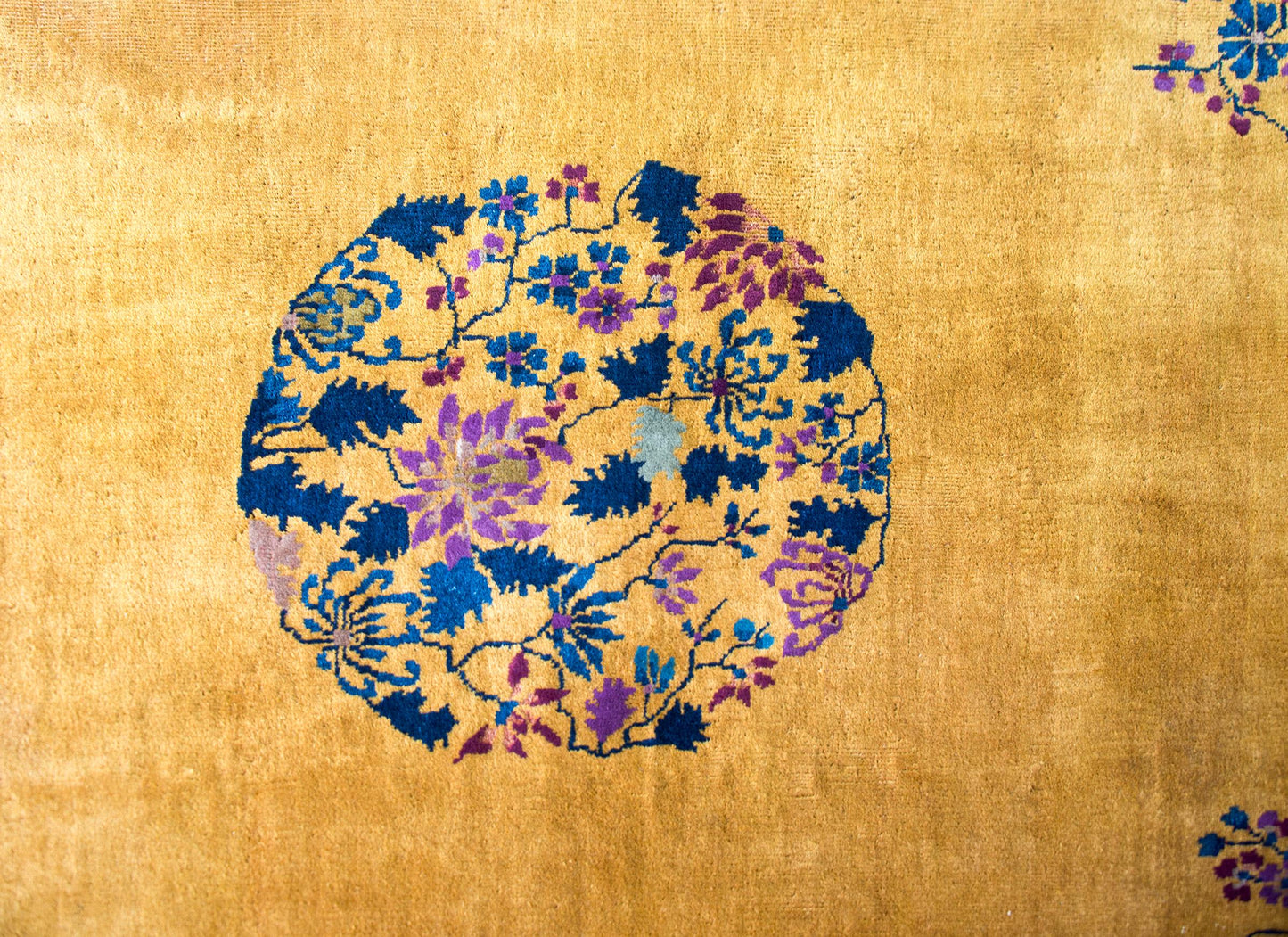 Early 20th Century Chinese Art Deco Rug For Sale
