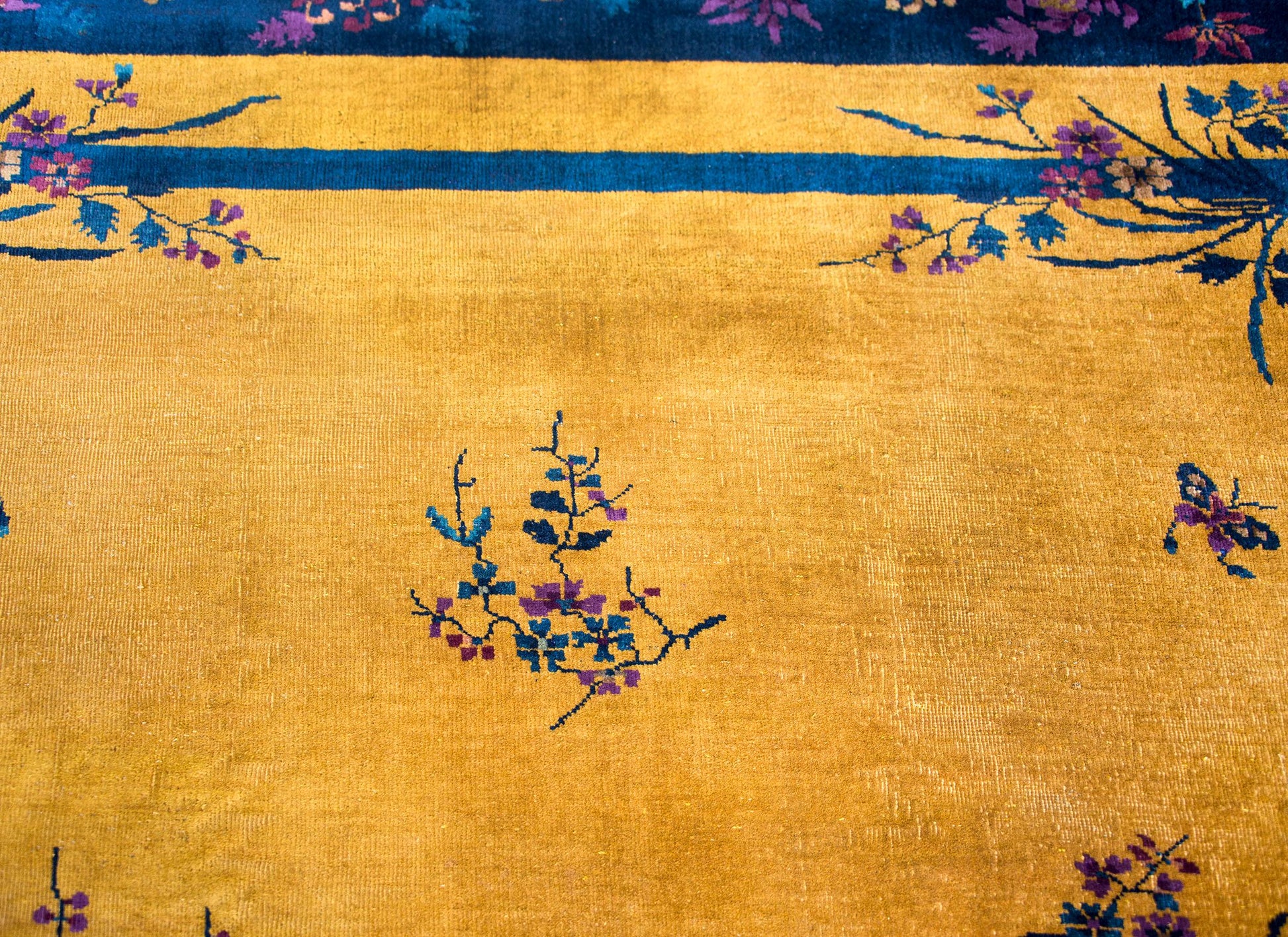 Early 20th Century Chinese Art Deco Rug For Sale