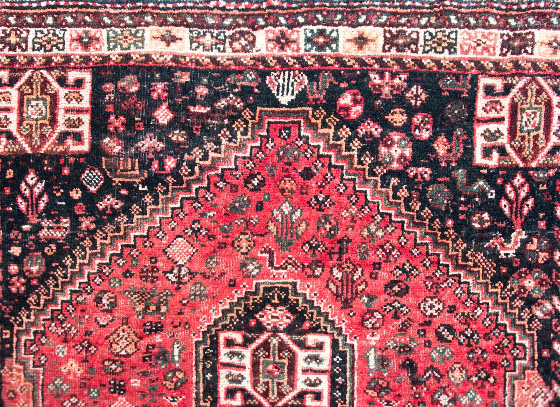 Mid-20th Century Persian Shiraz Rug For Sale