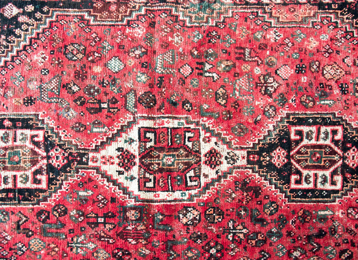 Mid-20th Century Persian Shiraz Rug For Sale