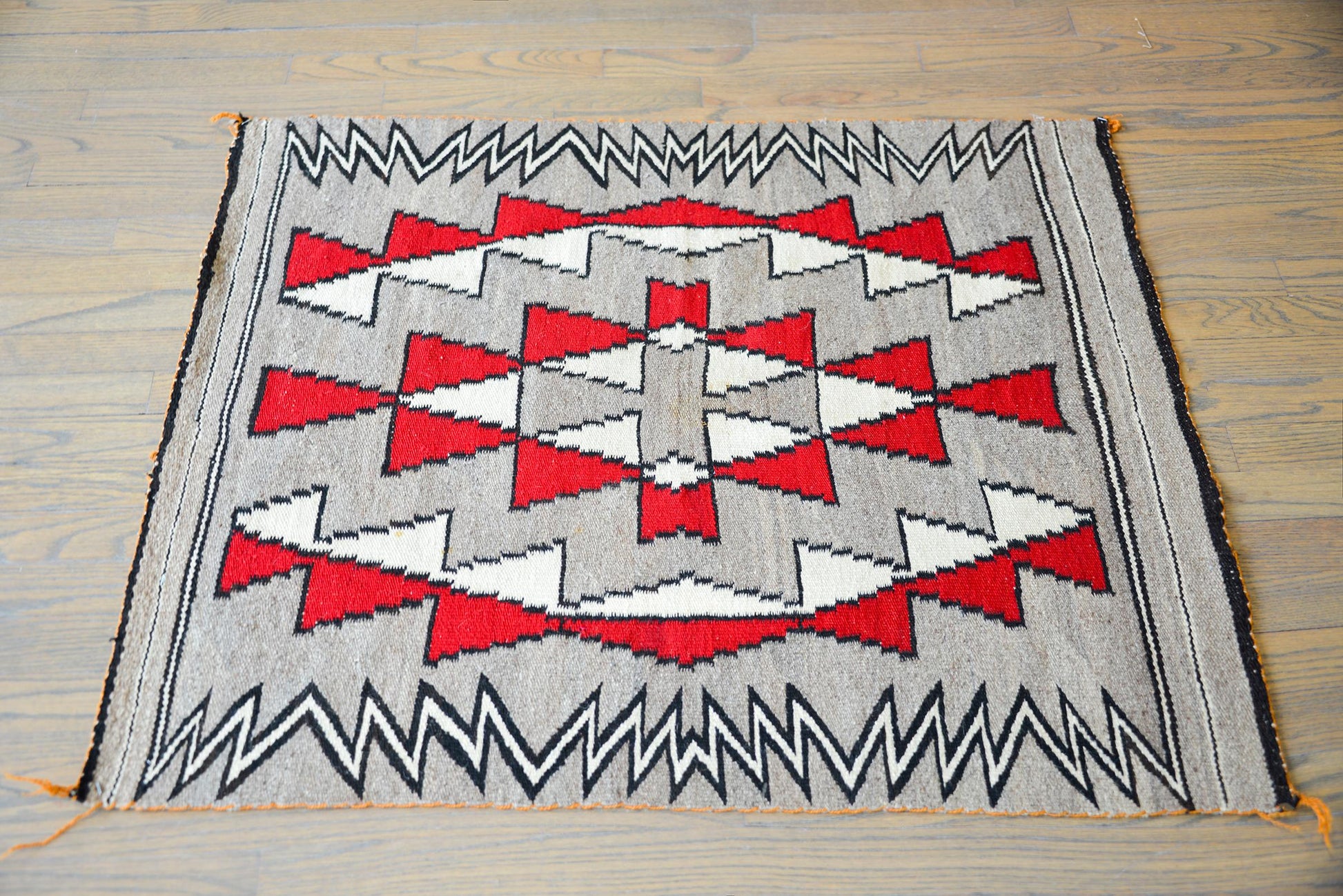Early 20th Century Navajo Rug For Sale
