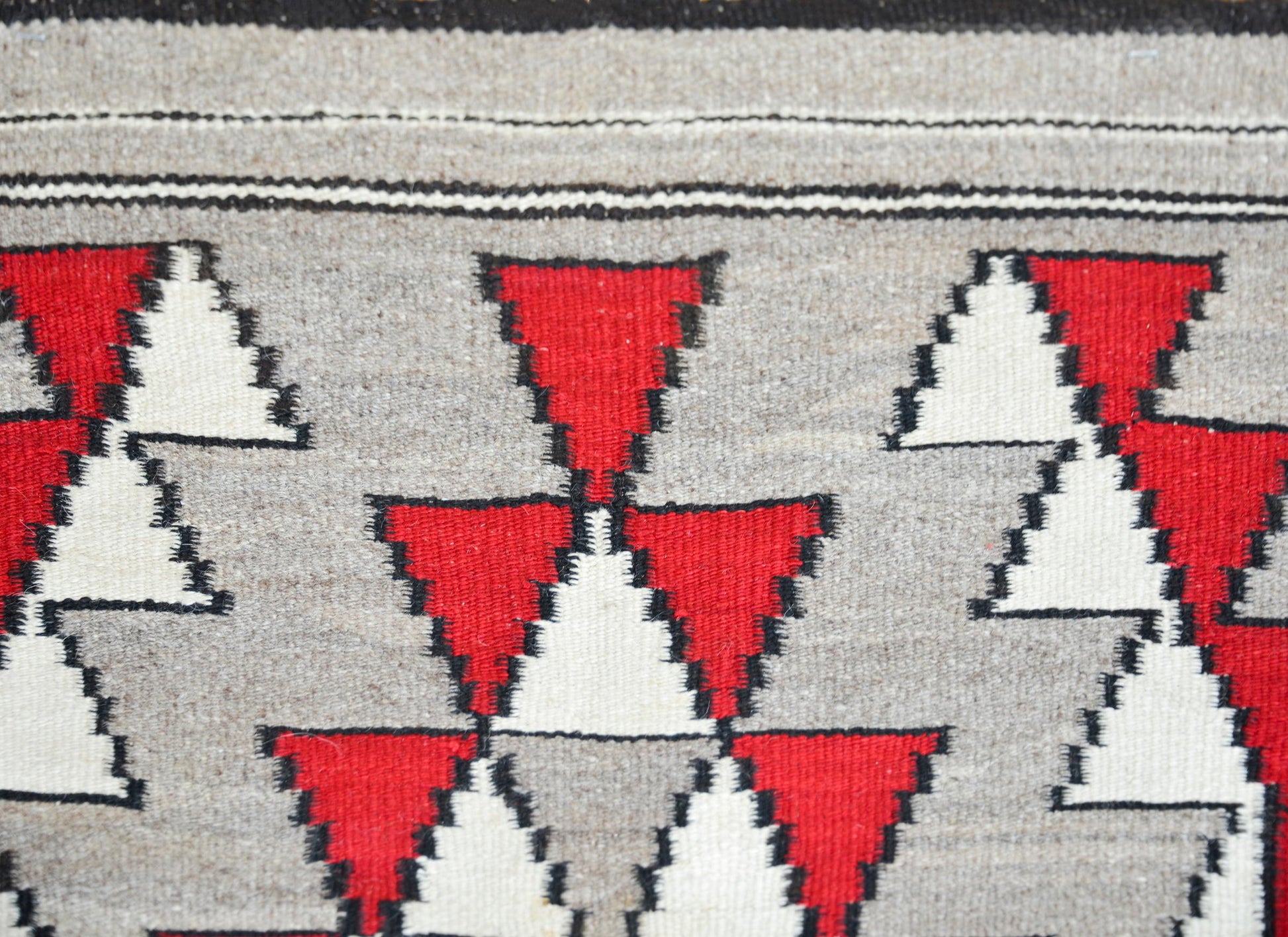 Early 20th Century Navajo Rug For Sale
