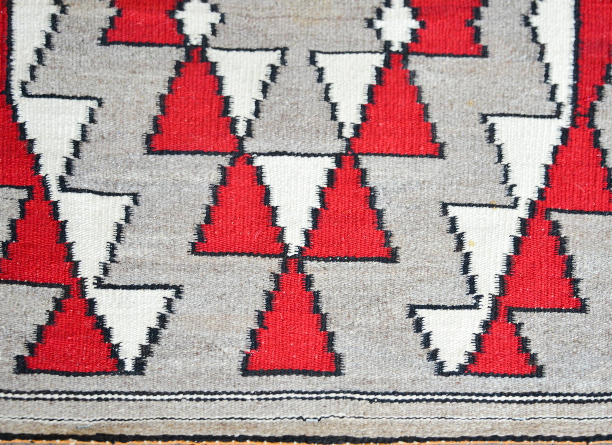 Early 20th Century Navajo Rug For Sale