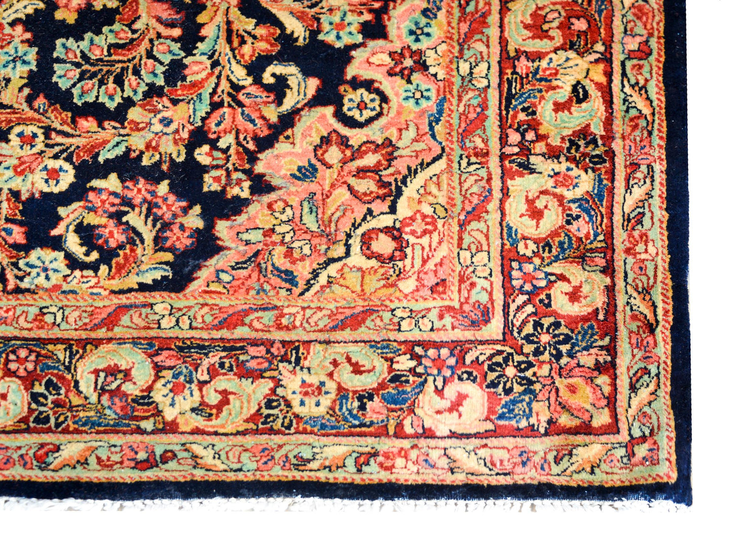 Early 20th Century Persian Sarouk Rug For Sale