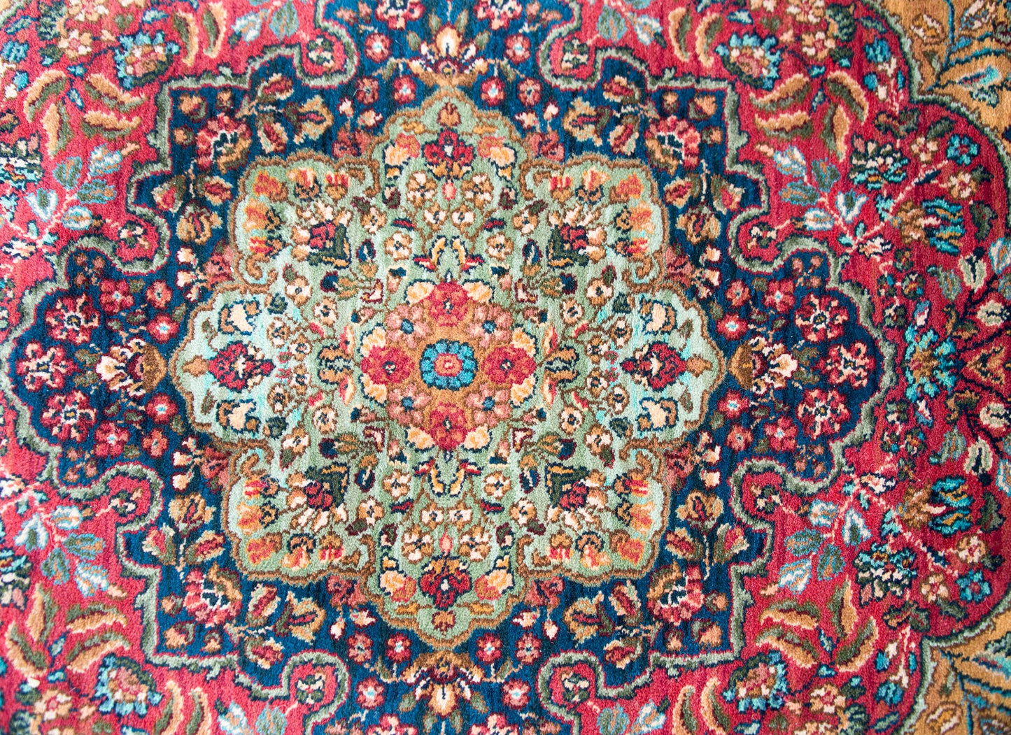 Early 20th Century Karastan-Style Rug For Sale