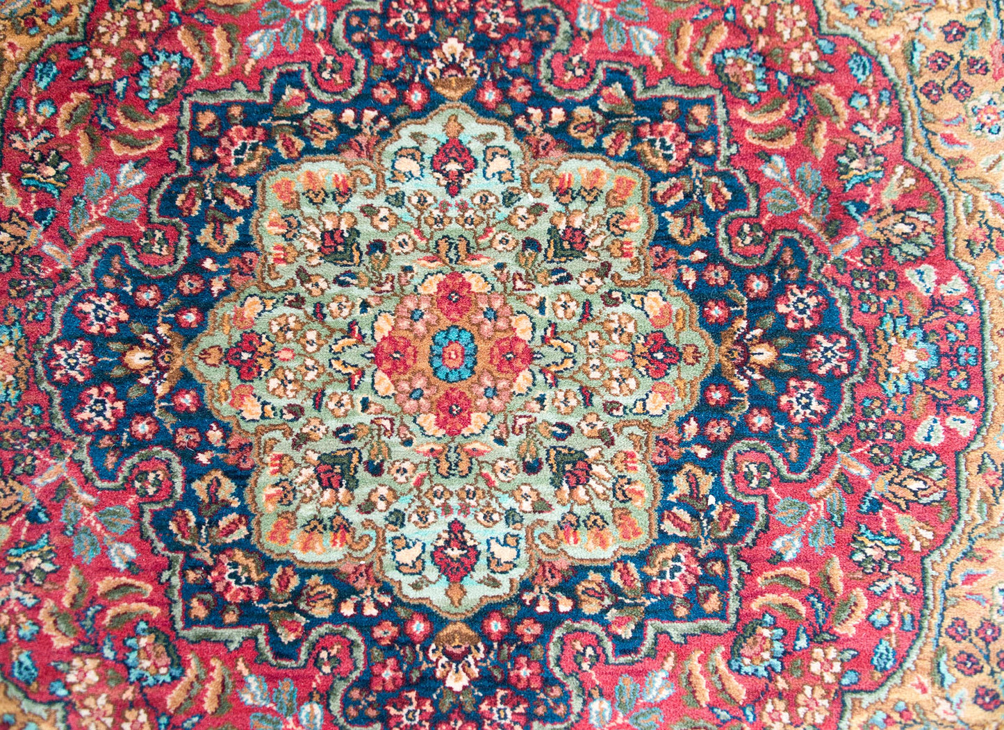 Early 20th Century Karastan-Style Rug For Sale