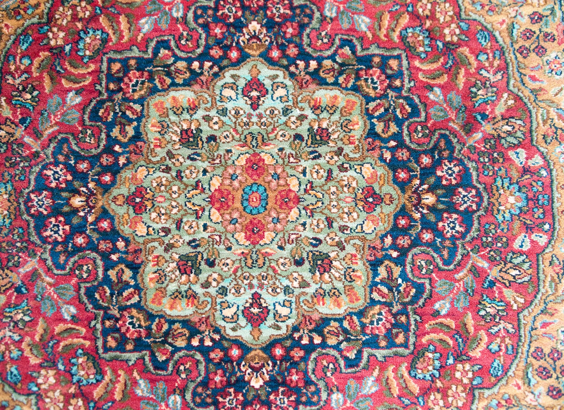 Early 20th Century Karastan-Style Rug For Sale