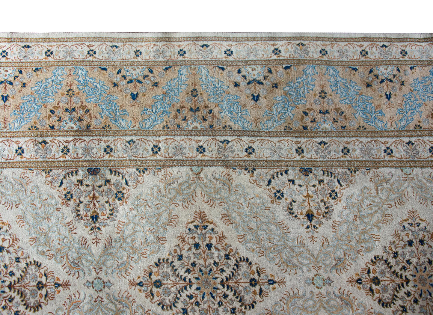 Early 20th Century Persian Kashan Rug For Sale