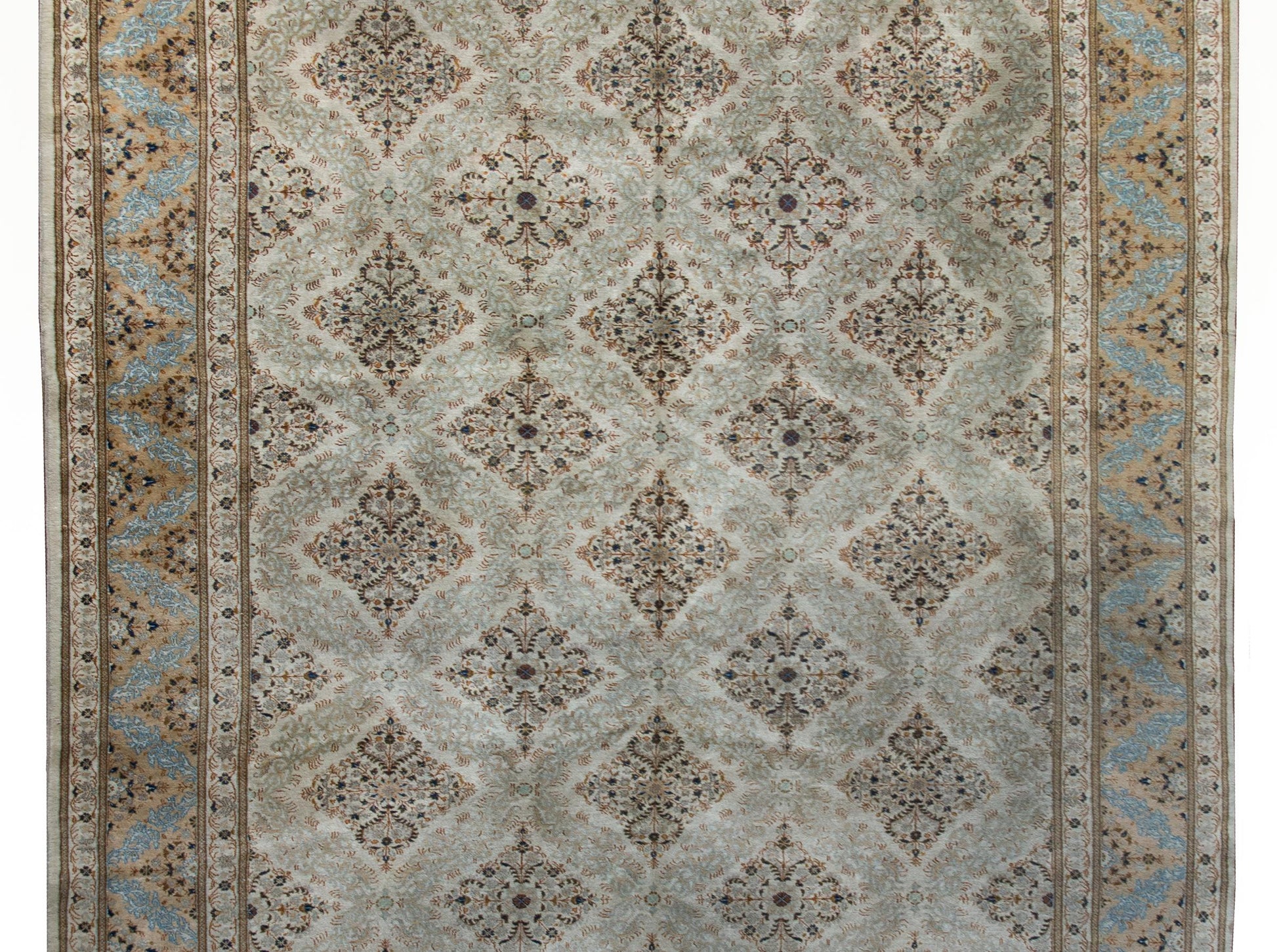 Early 20th Century Persian Kashan Rug For Sale