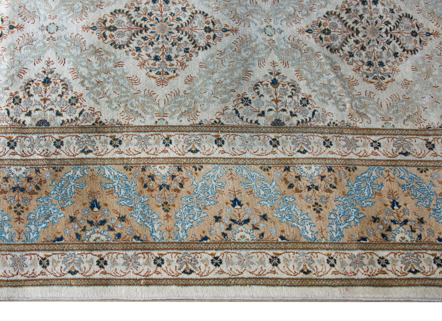 Early 20th Century Persian Kashan Rug For Sale