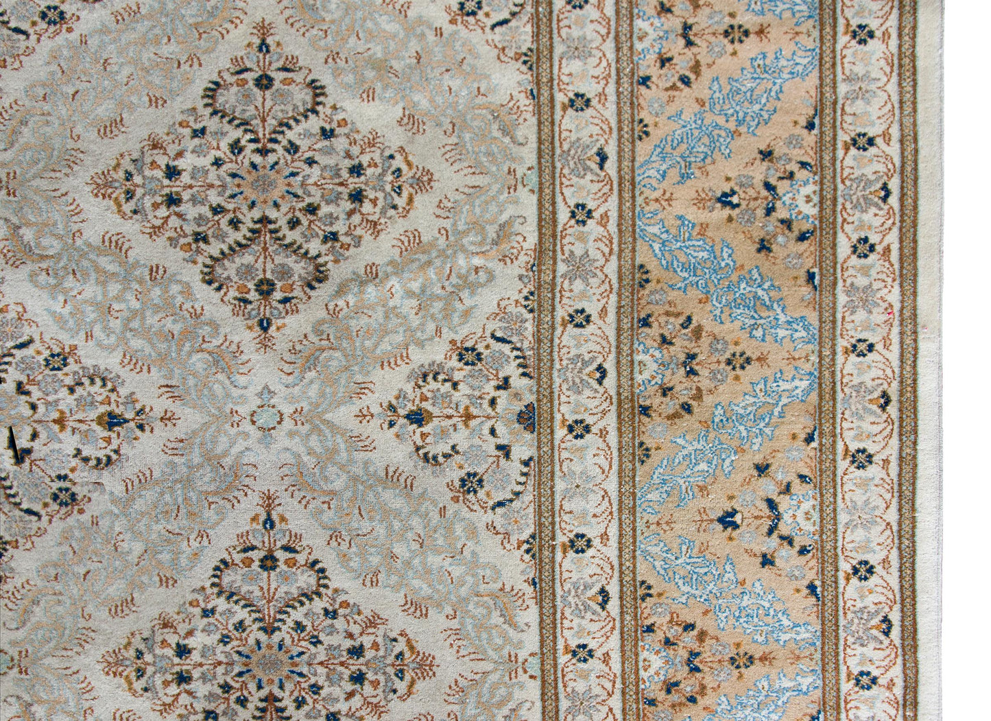 Early 20th Century Persian Kashan Rug For Sale
