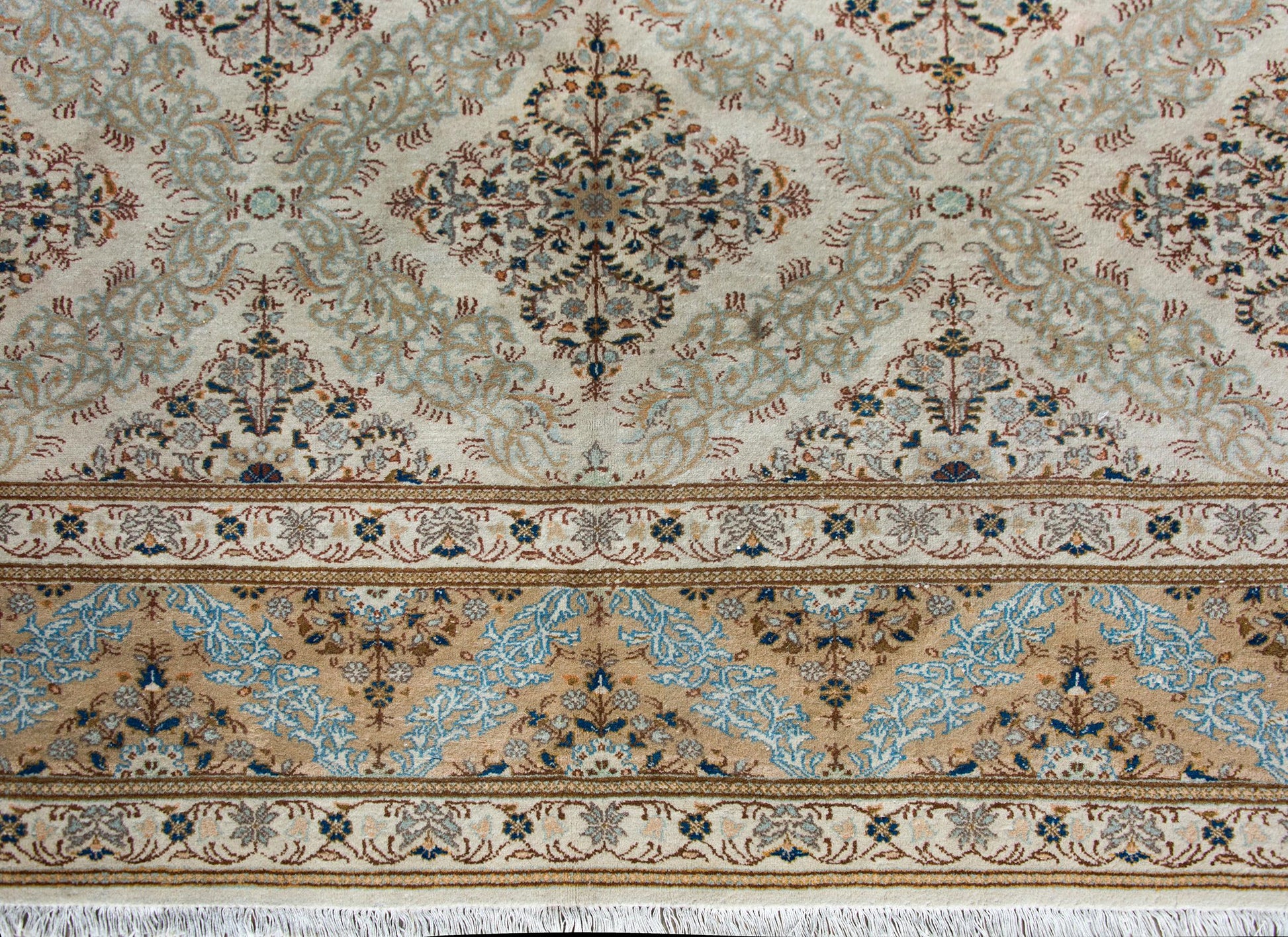 Early 20th Century Persian Kashan Rug For Sale