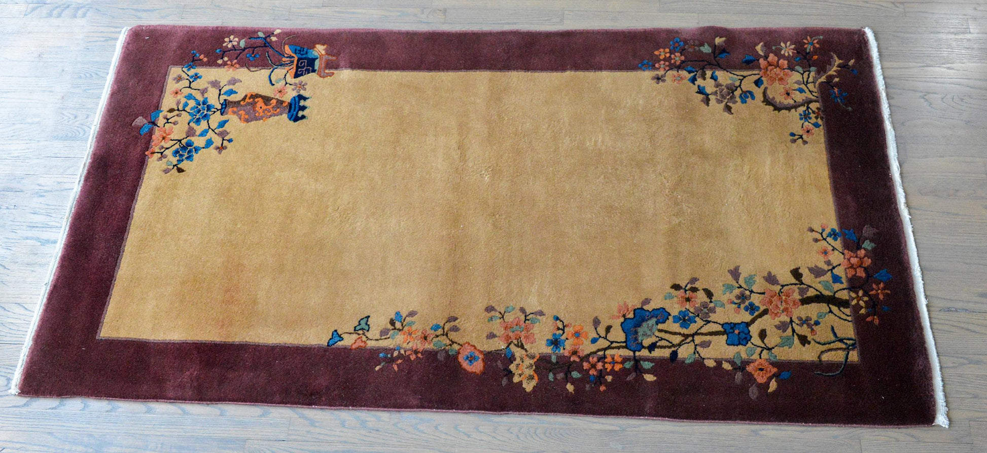 Early 20th Century Chinese Art Deco Rug For Sale